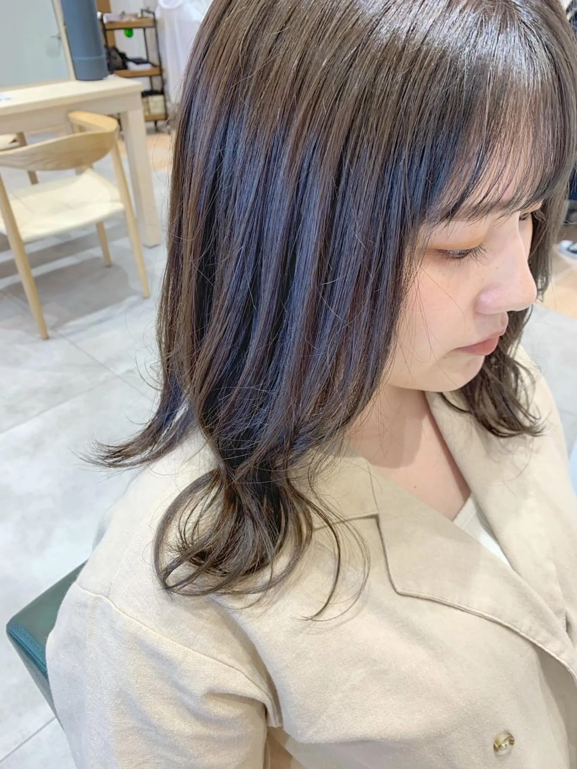 ミディアム カラー 吉原 由菜のヘアスタイル