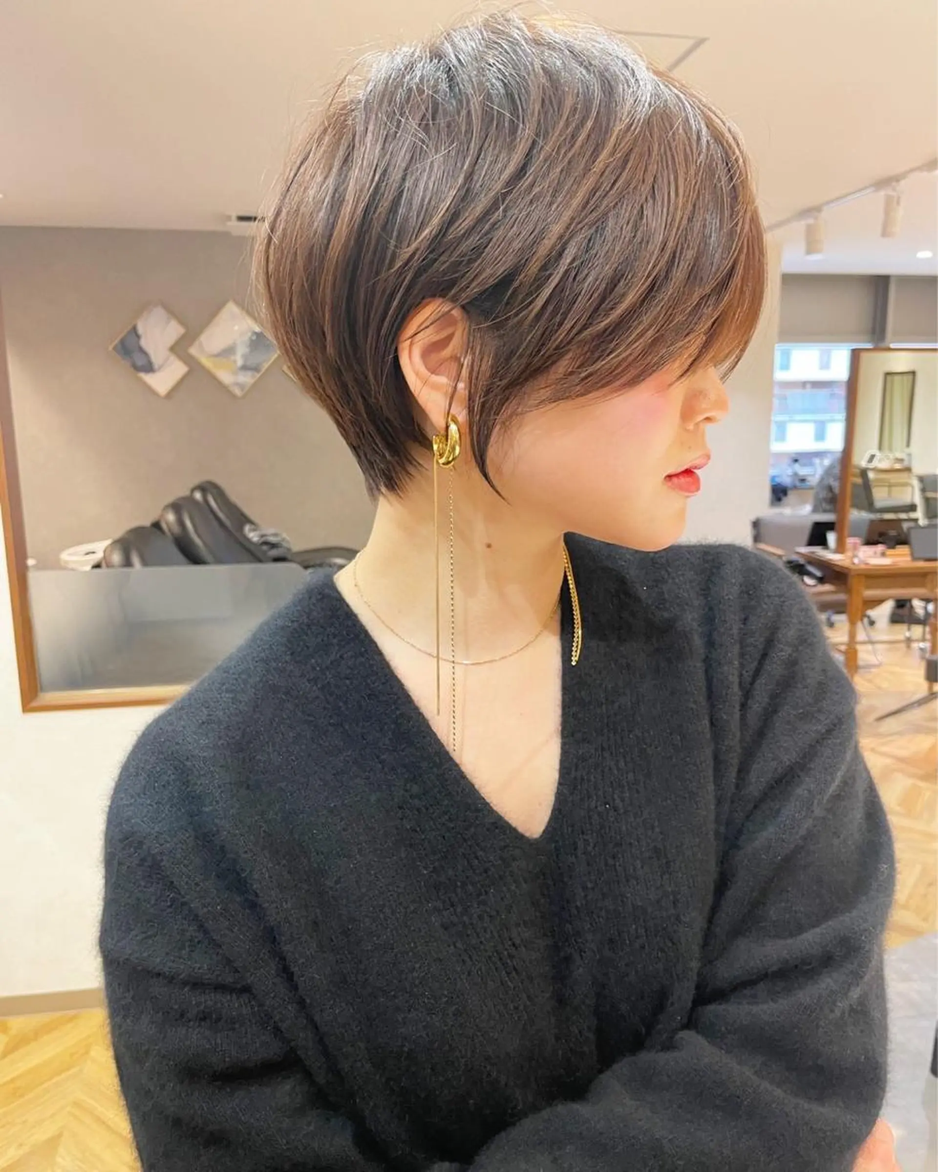 ショート カラー ショートボブ ブルーカラー ボブ 顔周りカット ショートヘア カット ヘアカラー トリートメント 💛ブリーチ&カット LEON🩶のヘアスタイル