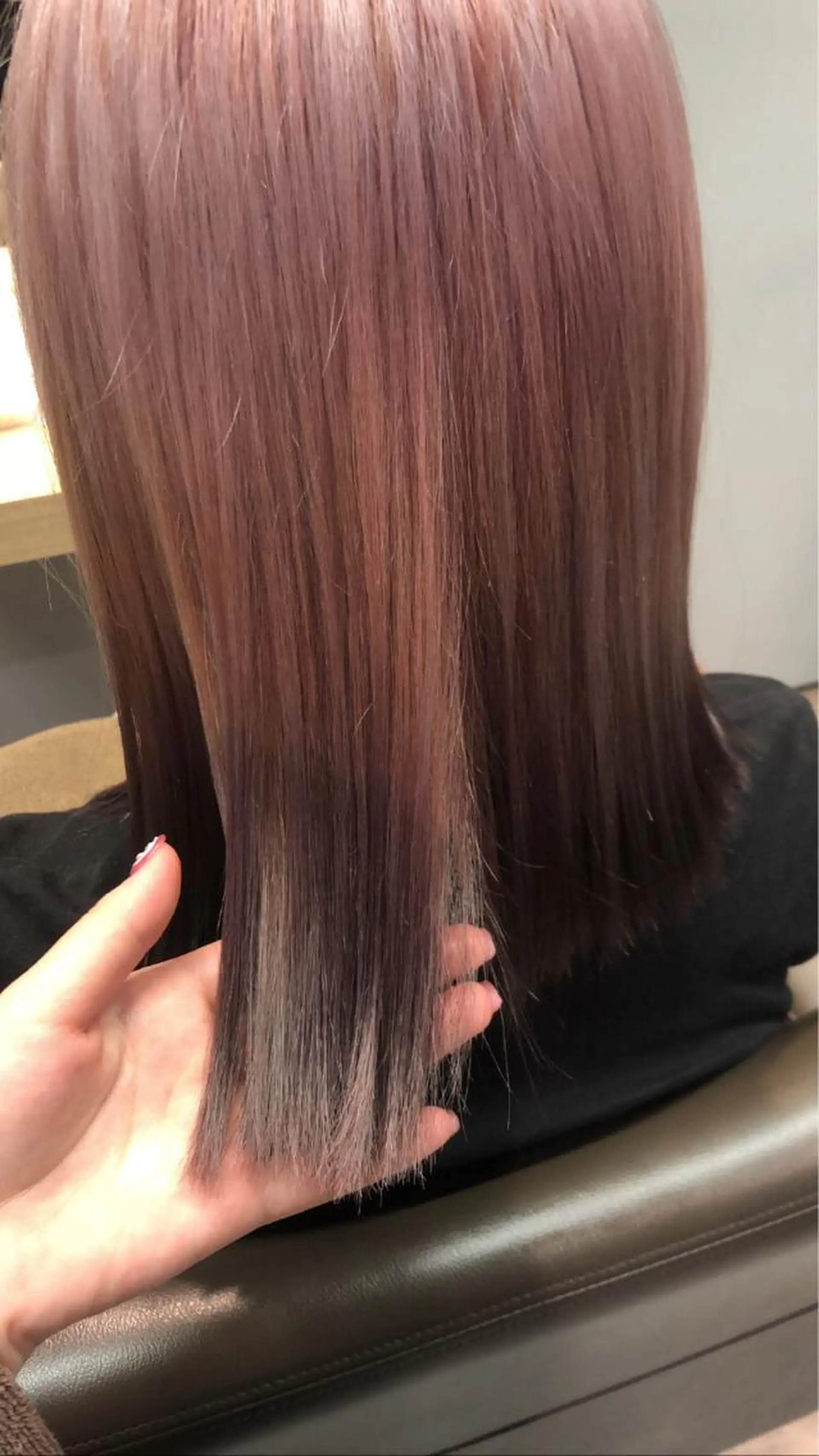 ミディアム カラー ヘアアレンジ ハイトーンカラー トリートメント 🎀縮毛矯正.暗髪 .艶髪🩶ちひろのヘアスタイル