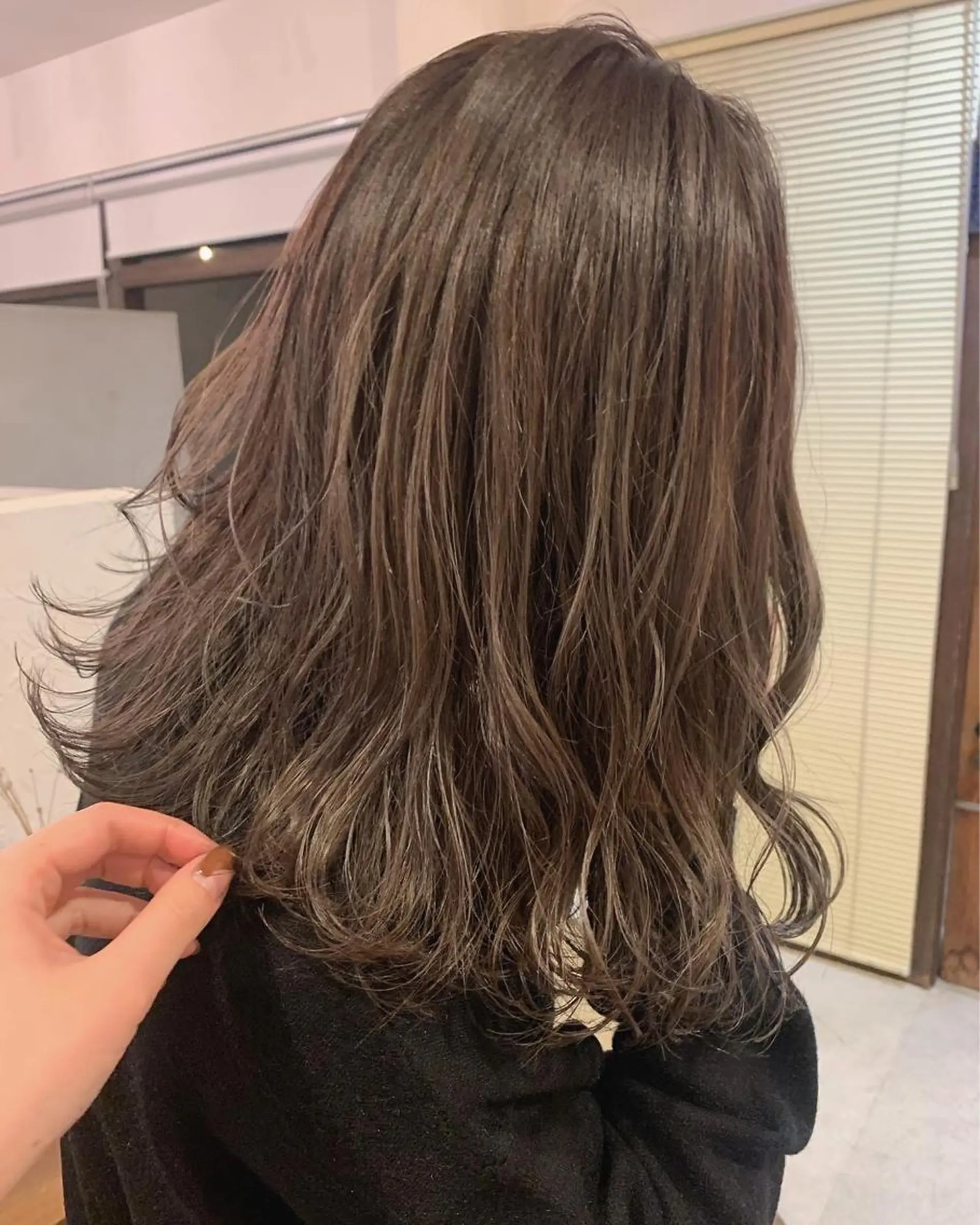 ミディアム カラー 透明感カラー ハイライトカラー ハイライト mir所属・柿沼 未夢のヘアスタイル