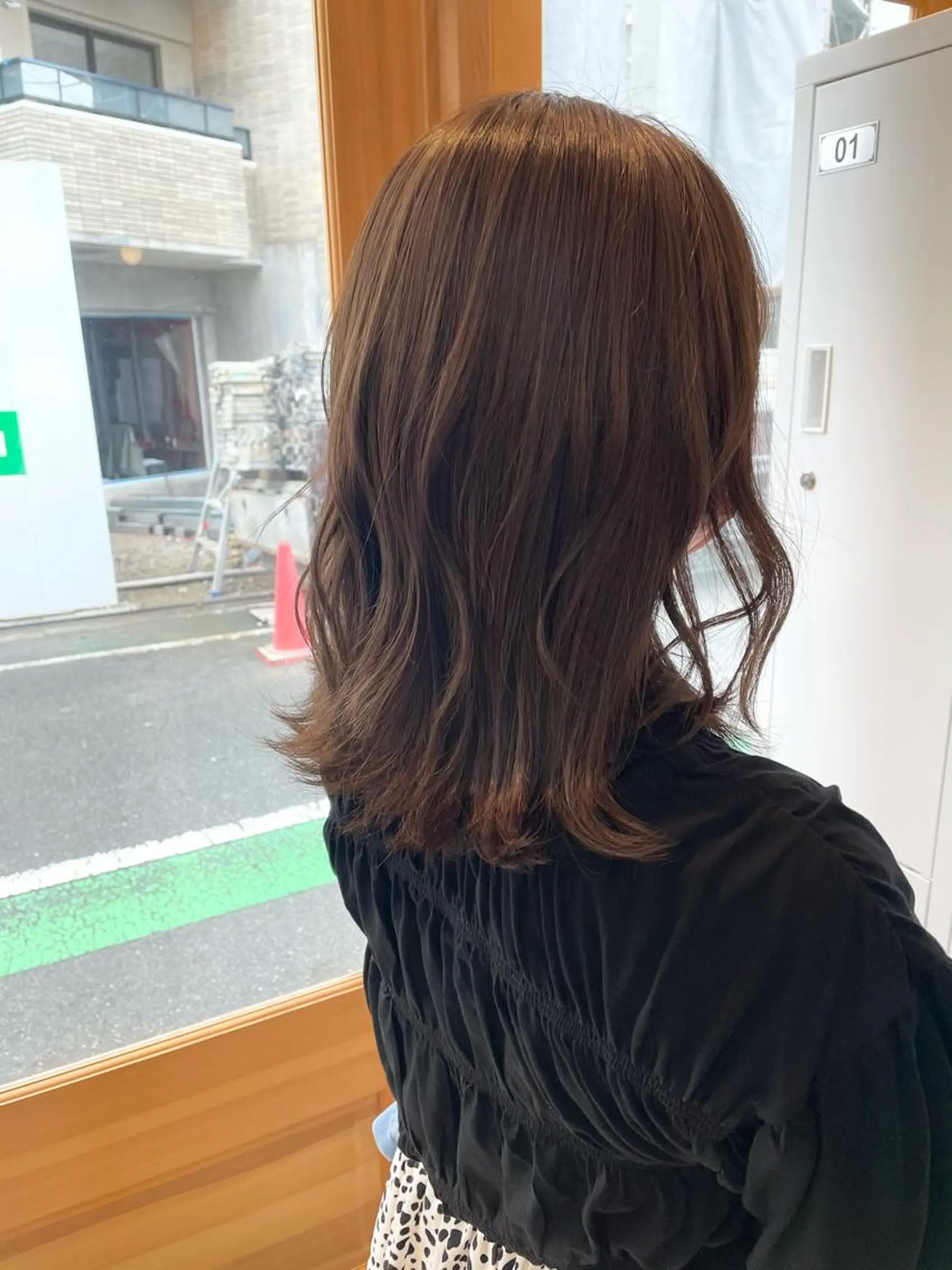 ミディアム カラー ベージュカラー ブリーチ 透明感カラー ブリーチなしカラー オリーブベージュ ヘアカラー トリートメント 中目黒🌼 🌼ハナのヘアスタイル