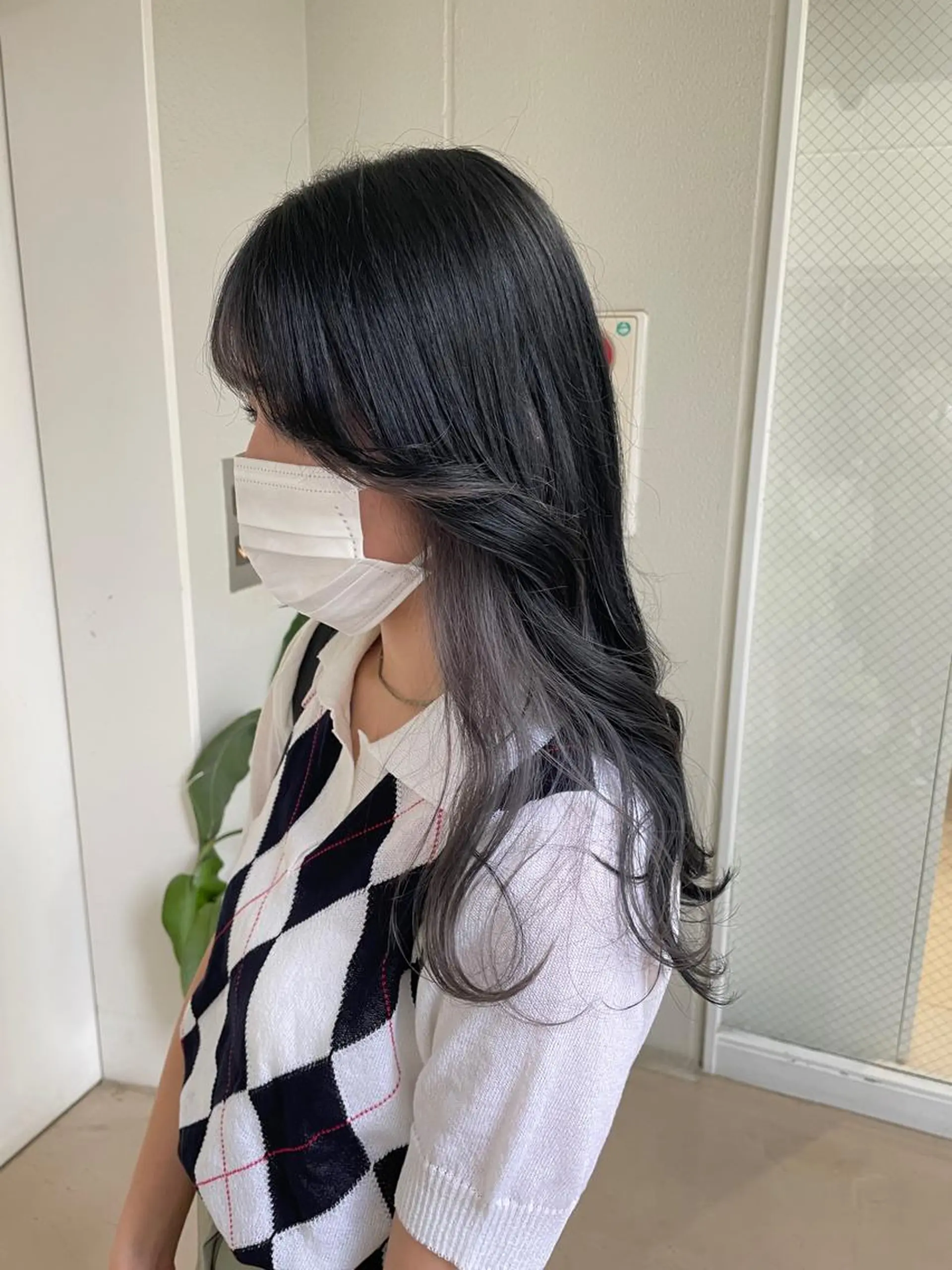 ロング カラー ヘアアレンジ 黒髪 ブルーカラー ブルーブラック ヘアカラー トリートメント ヘッドスパ ヘアセット 艶髪✨寒色カラー✨ 翁長孝輔のヘアスタイル