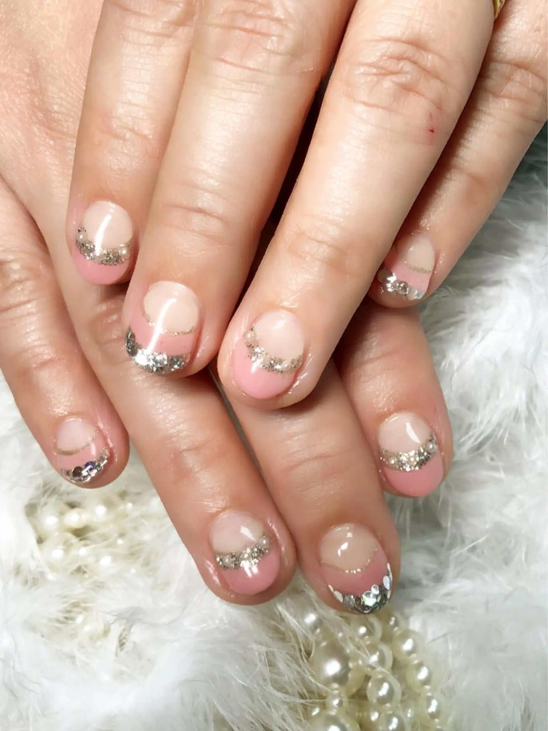 ネイル フレンチネイル キラキラネイル 持ち込み ハンドネイル CITRAtotal beautyのネイルデザイン