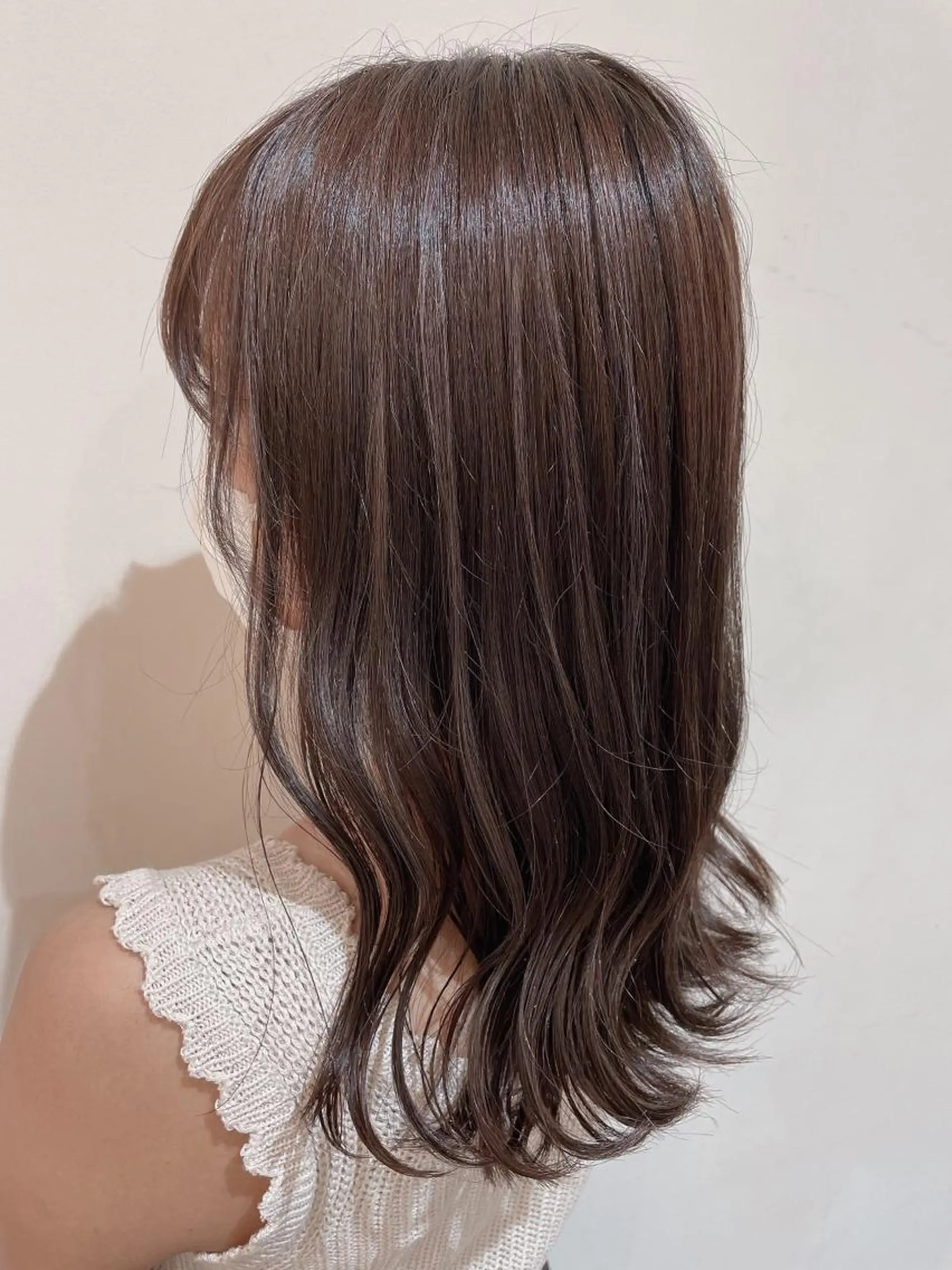 セミロング カラー グレージュ ハイライトカラー ハイライト カット ヘアカラー トリートメント 🦖鶴岡香純🦖 産休中のヘアスタイル