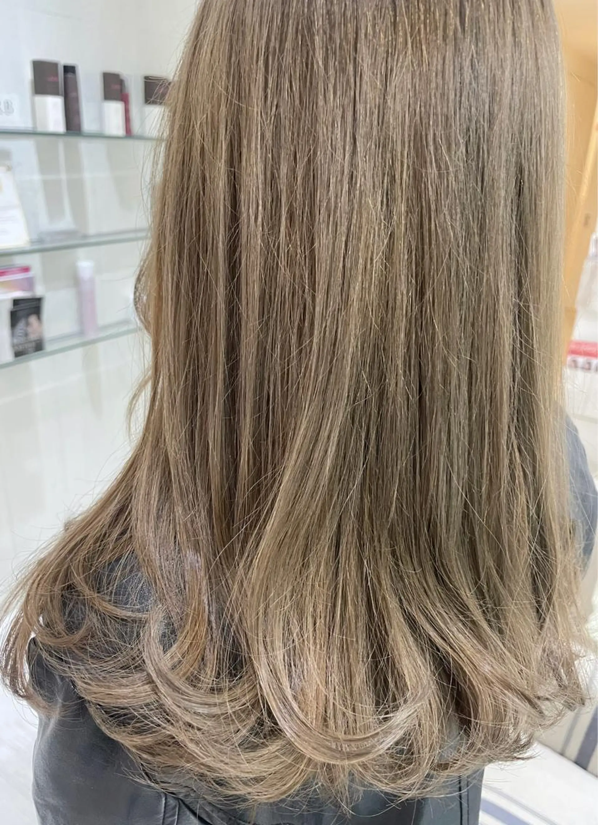 ミディアム ミディアムパーマ ボブ ハイライト 髪質改善 韓国風ヘア BRIDGE HAIR所属・BRIDGE あきらのヘアスタイル