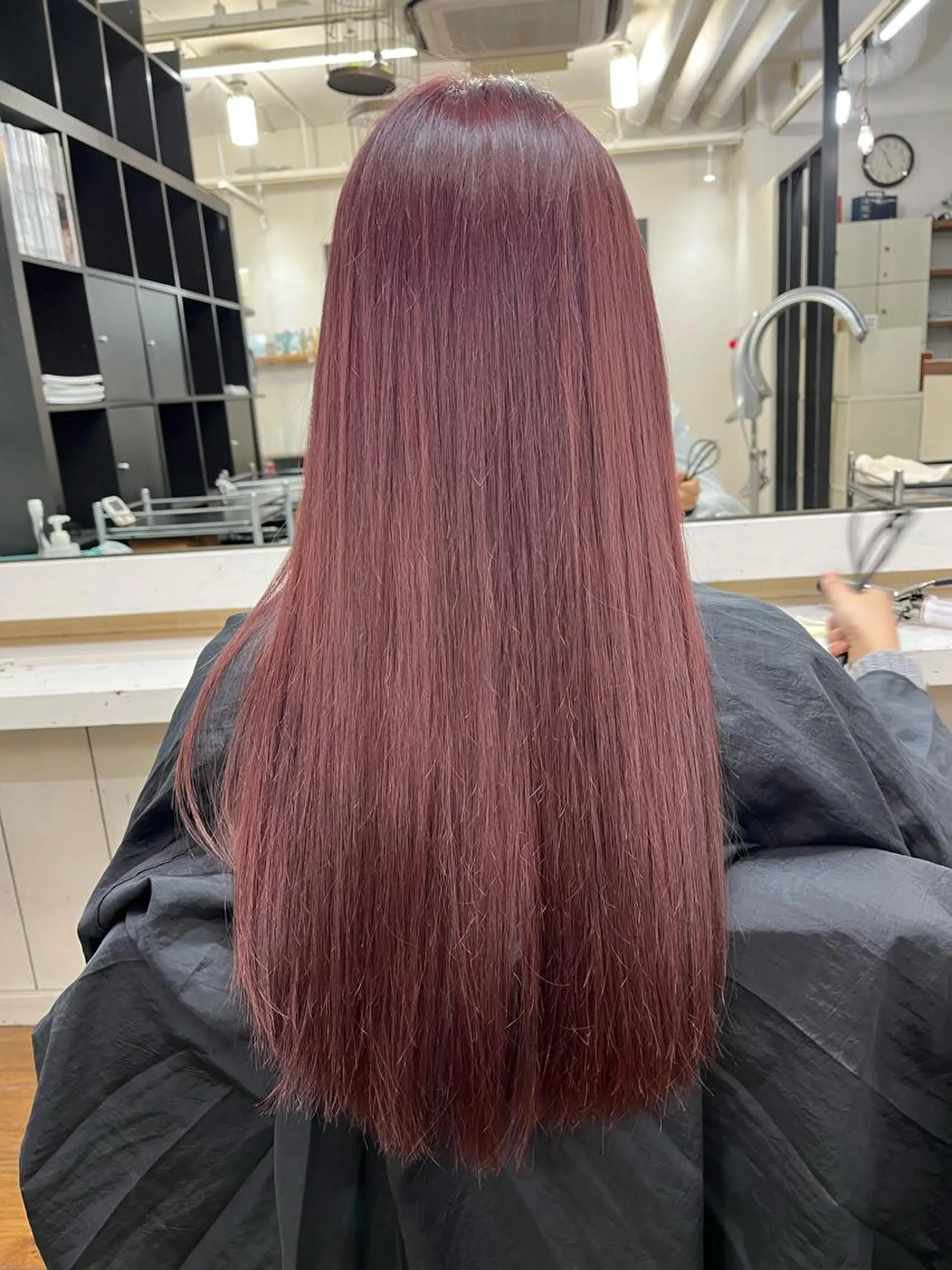 カラー ブリーチ ピンクカラー ヘアカラー 香野 優子のヘアスタイル