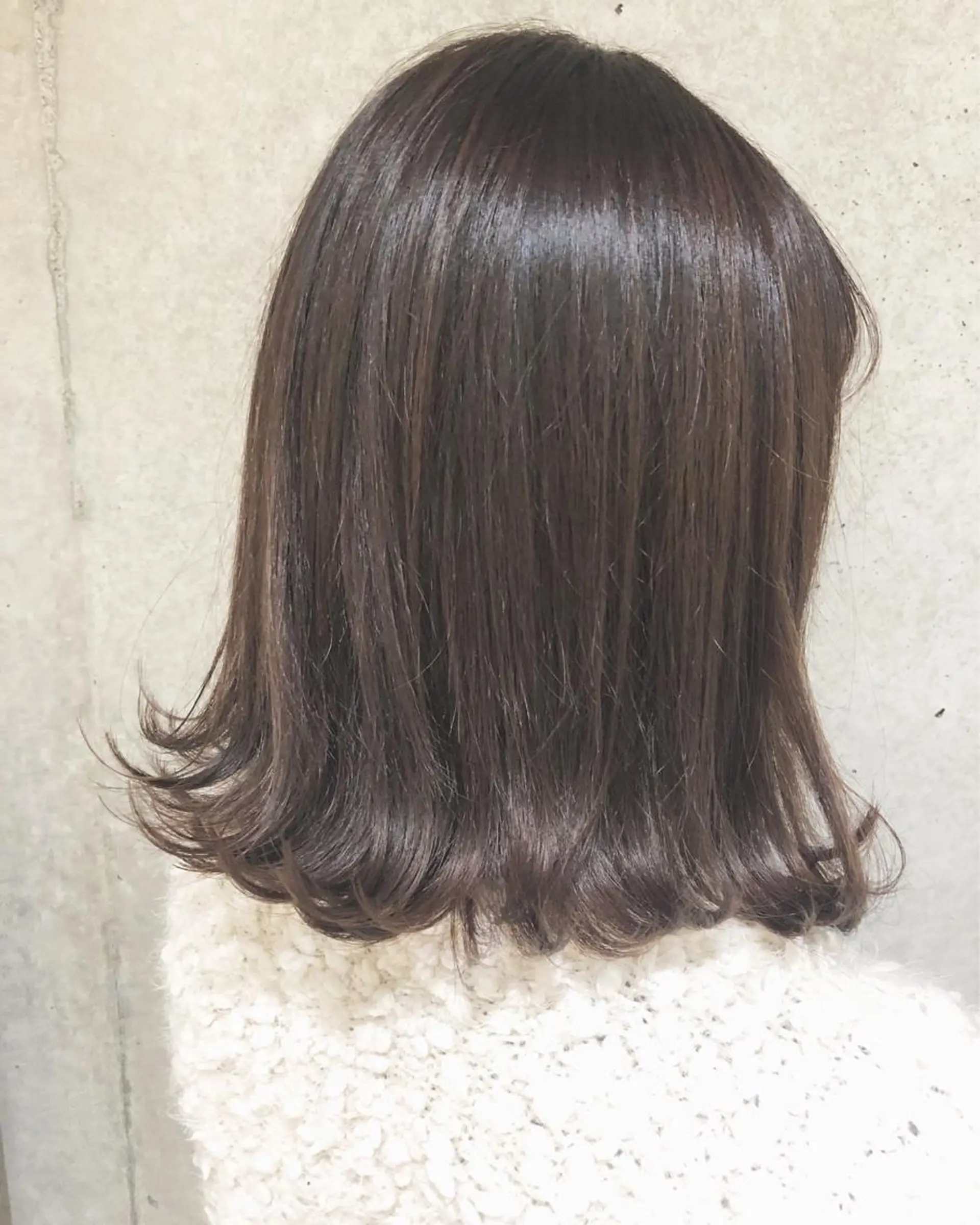 ミディアム カット 飯島 優衣のヘアスタイル