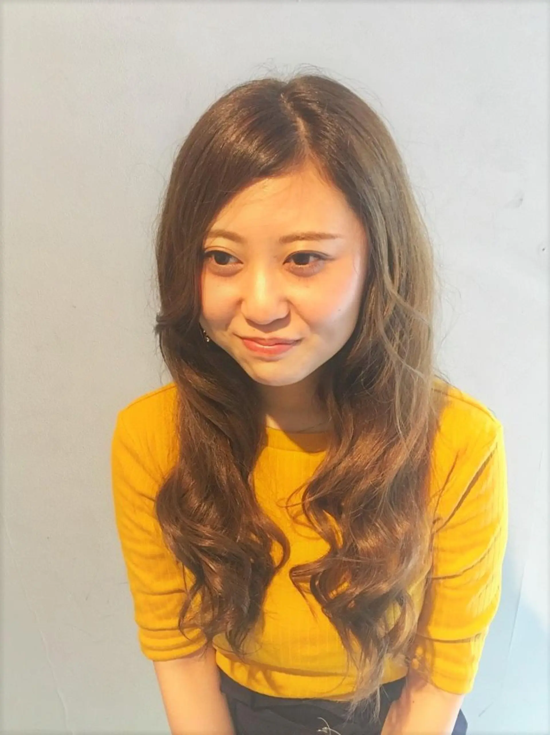 ロング アッシュ ロング パピヨンロゼ メイのヘアスタイル