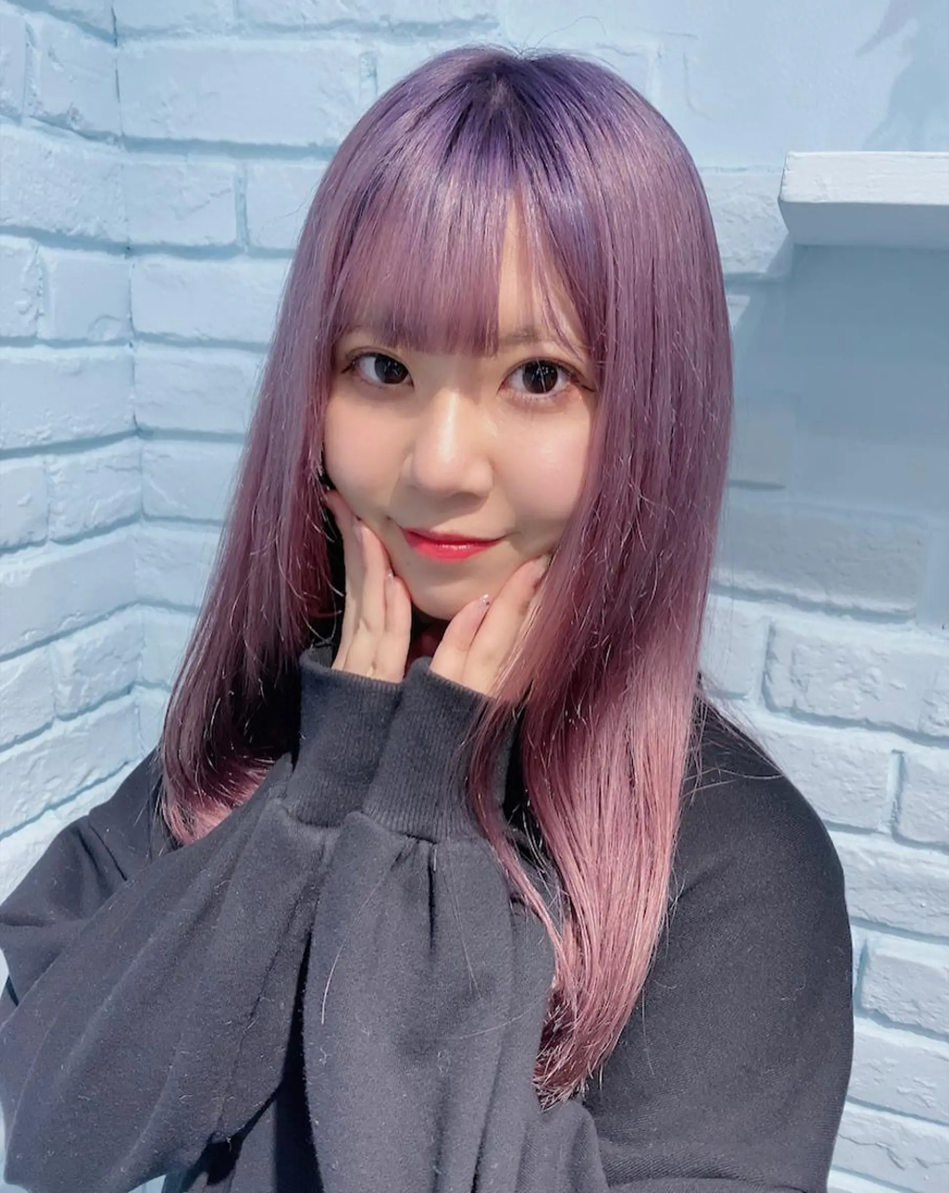 ロング カラー ヘアアレンジ 寒色アイドルカラー JUNOチナツのヘアスタイル