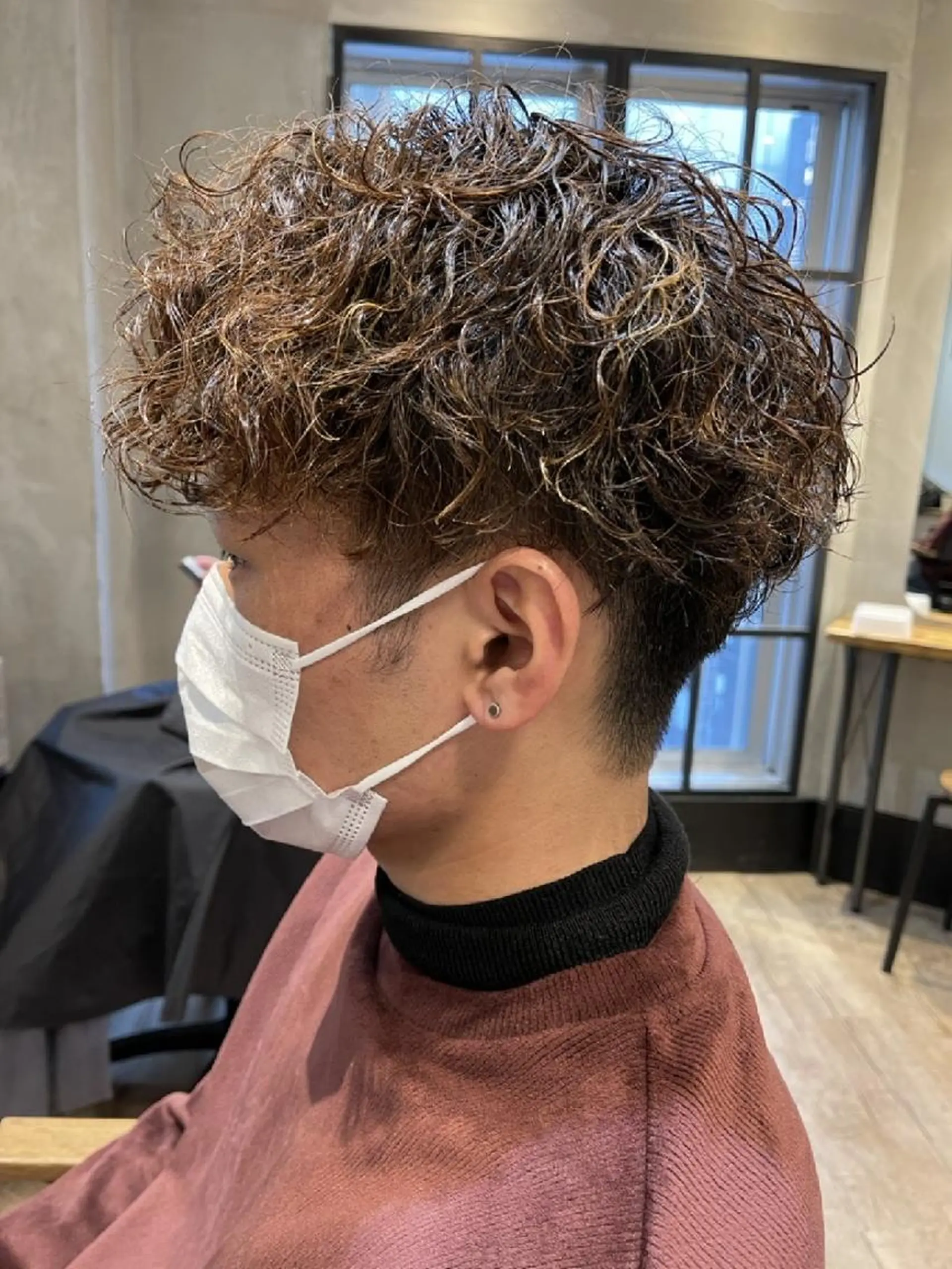 ショート メンズ メンズパーマ カット パーマ トリートメント ヘアセット lana hair 新宿 髪質改善トリートメント 新宿三丁目所属・新宿メンズパーマ TAKE曲がる縮毛のヘアスタイル