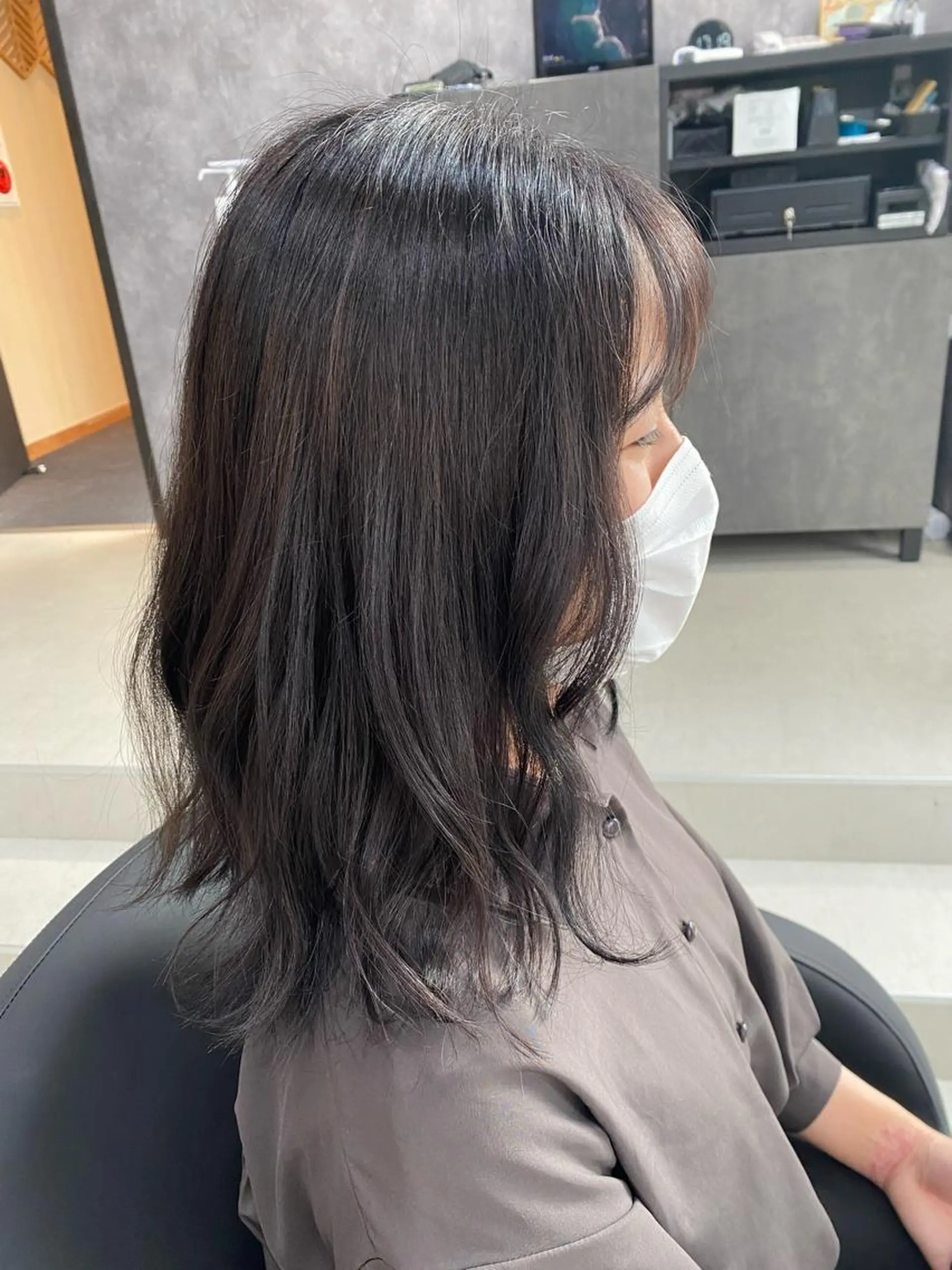 カラー 黒髪 パープルブラック まつ毛パーマ専門 茉里のヘアスタイル