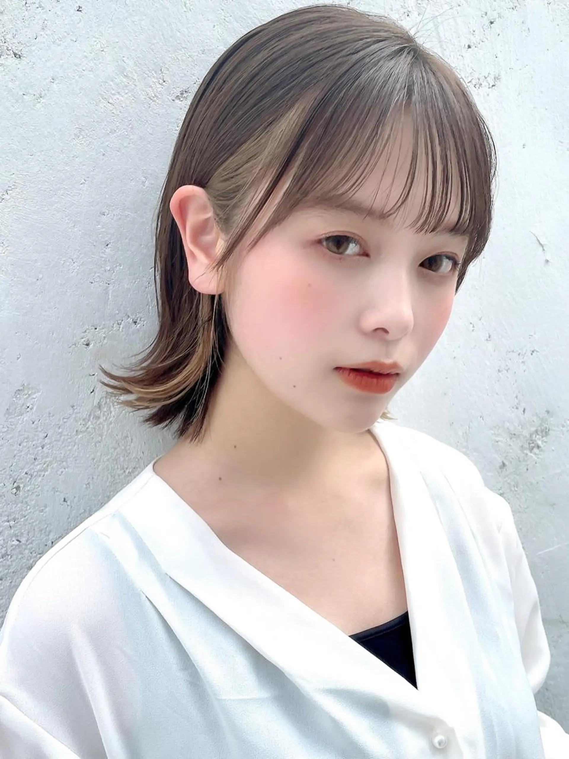 ショート カラー ショートボブ ブリーチ ケアブリーチ ダブルカラー イヤリングカラー ヘアカラー トリートメント 宮澤  タケル ミディアムヘアのヘアスタイル