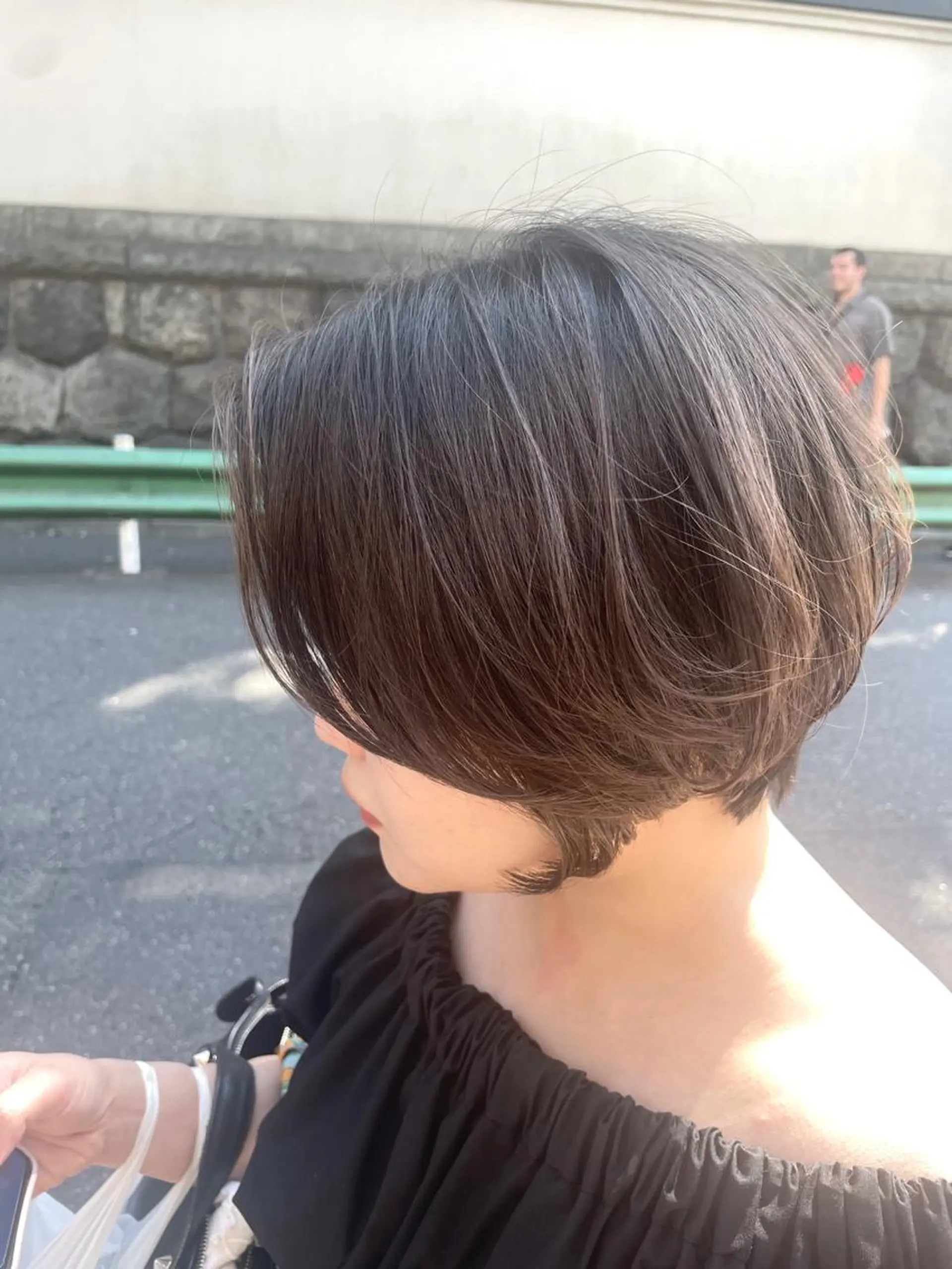 ショート カラー カット ヘアカラー トリートメント BEBE所属・ブリーチなし 透明感カラーKANAのヘアスタイル
