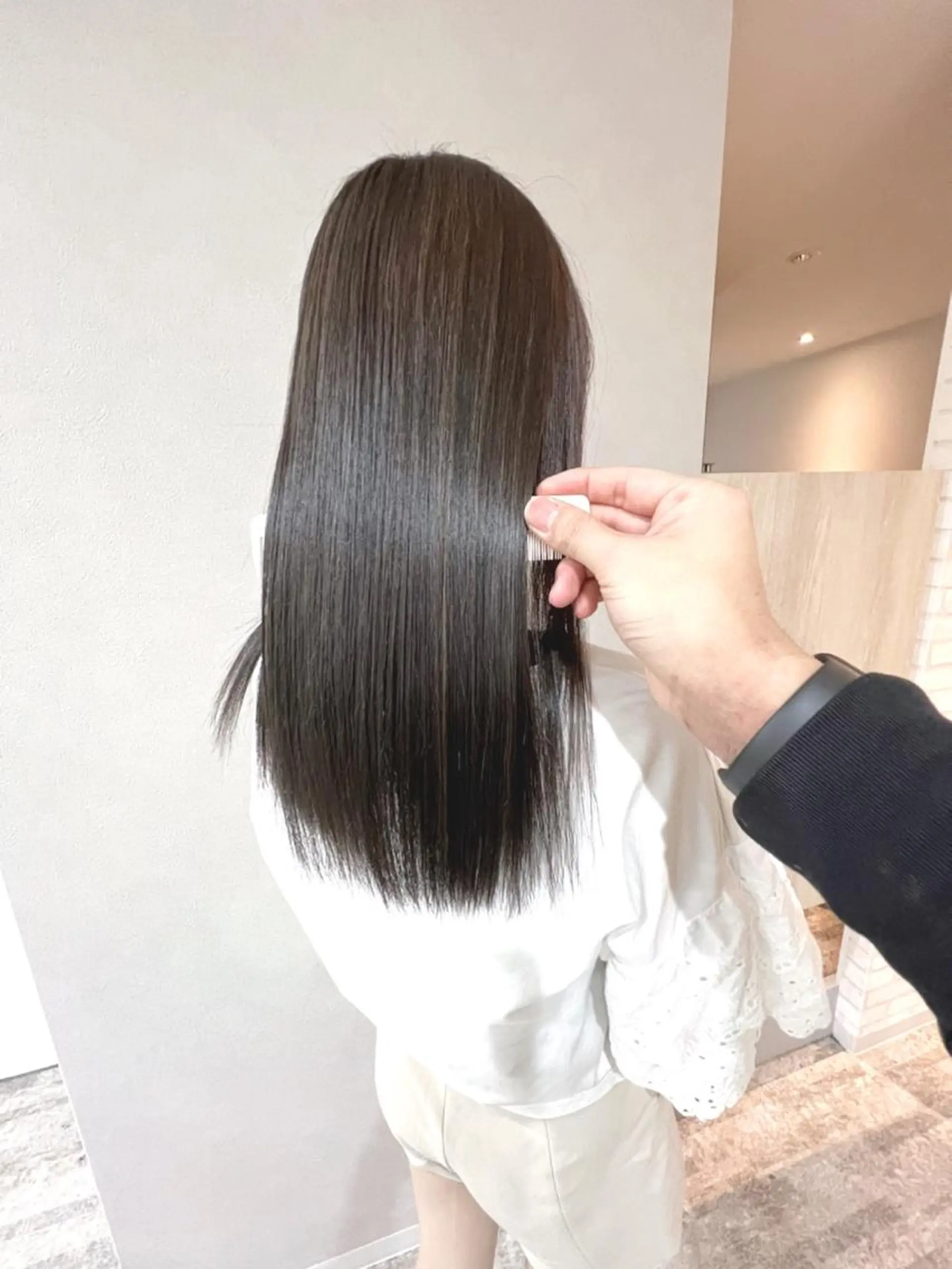 ロング カラー 髪質改善 貸切サロンのヘアスタイル