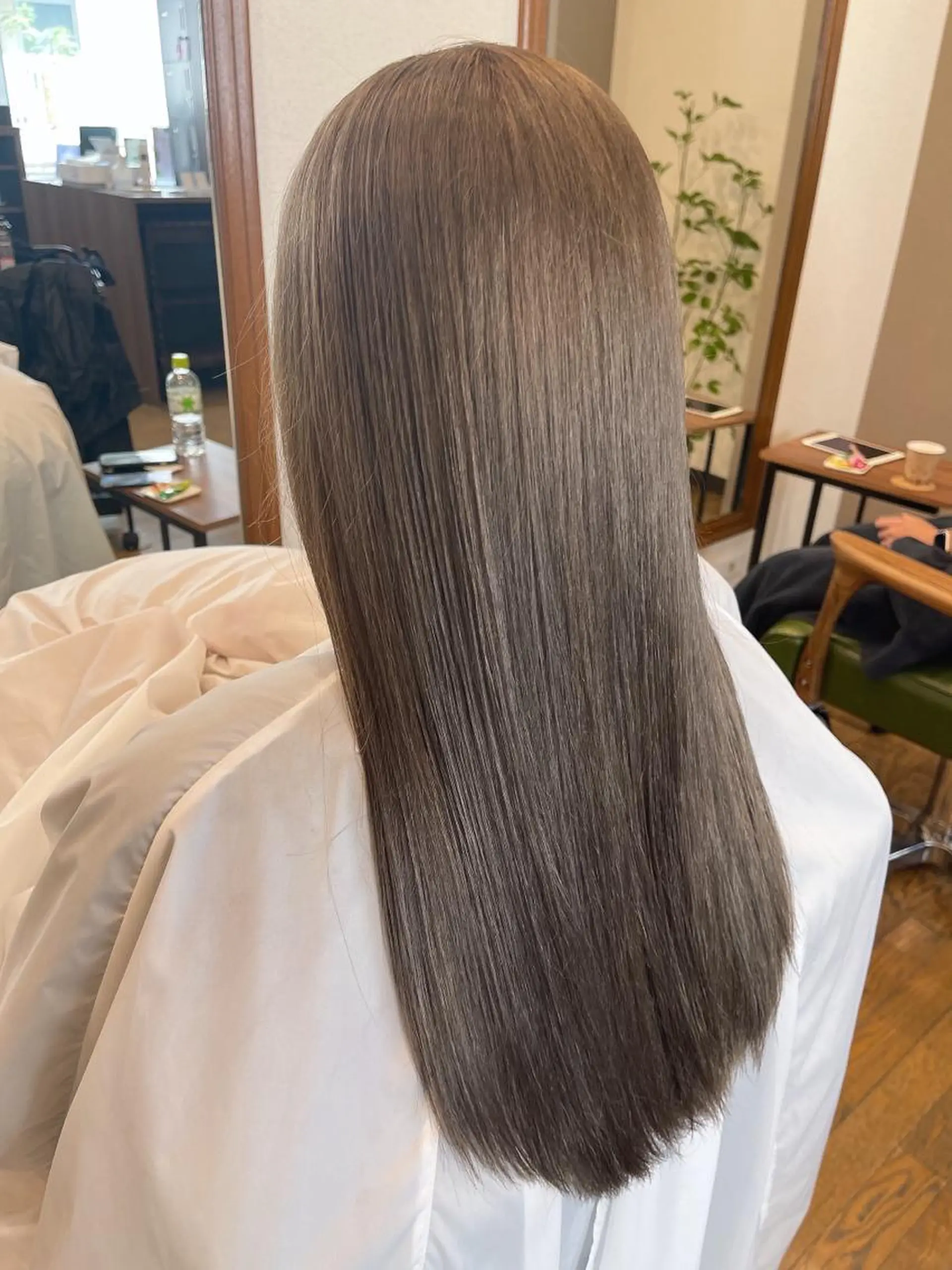 ロング カラー ベージュカラー ブリーチ ダブルカラー カット ヘアカラー トリートメント モテ🤍ヘア 🖤gene川島のヘアスタイル