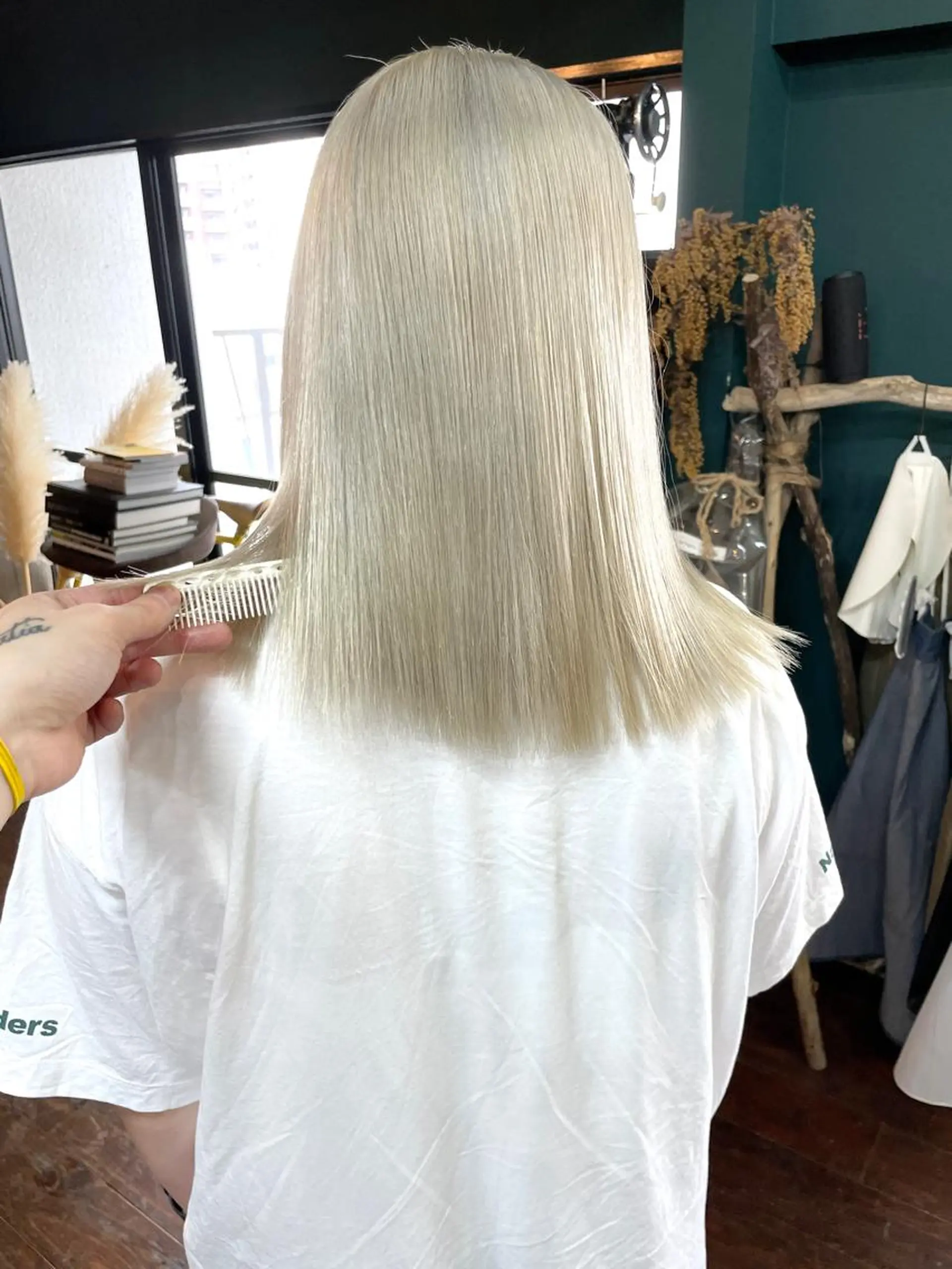 ミディアム カット ヘアカラー トリートメント vivre libre所属・vivre libreのヘアスタイル