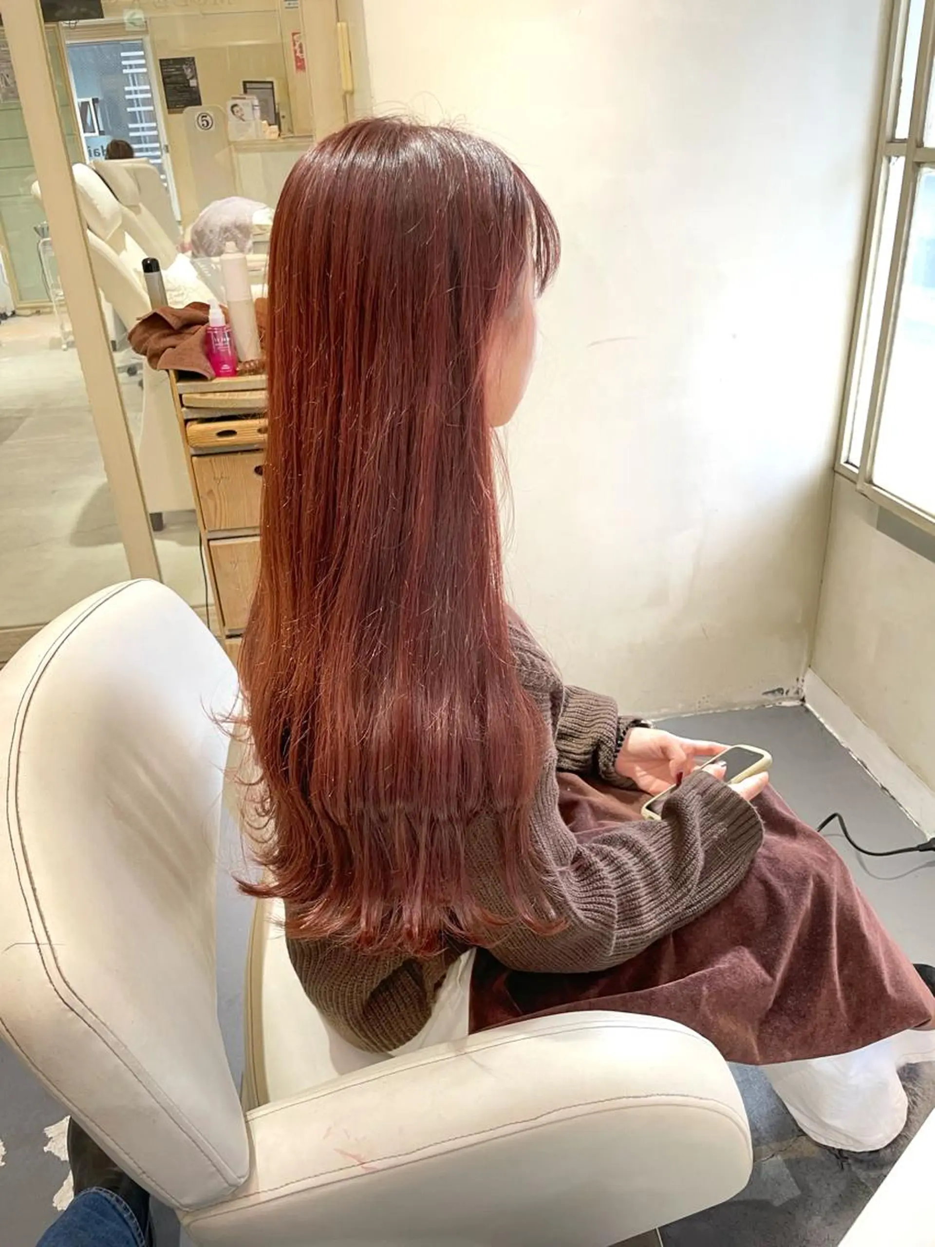 ロング カラー ヘアカラー ぱつっとボブ 古家 佑真のヘアスタイル