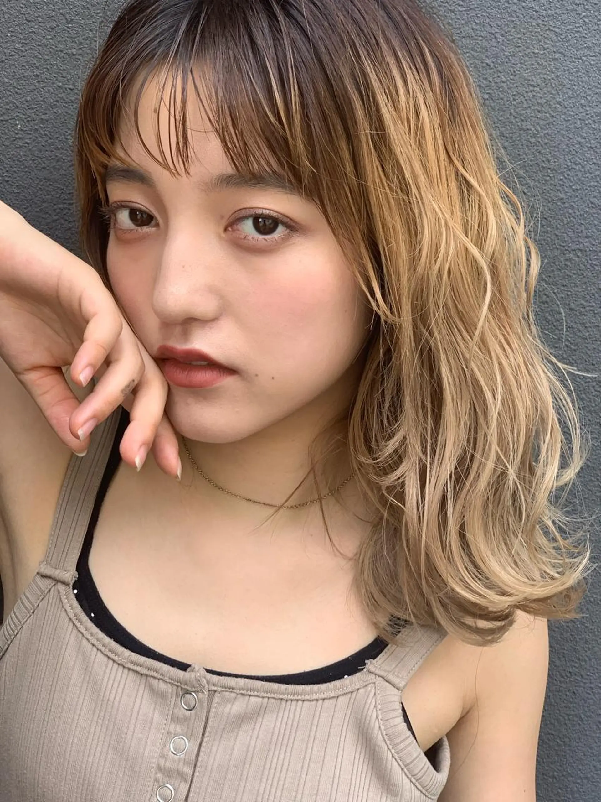セミロング カラー 四ッ井 翔のヘアスタイル