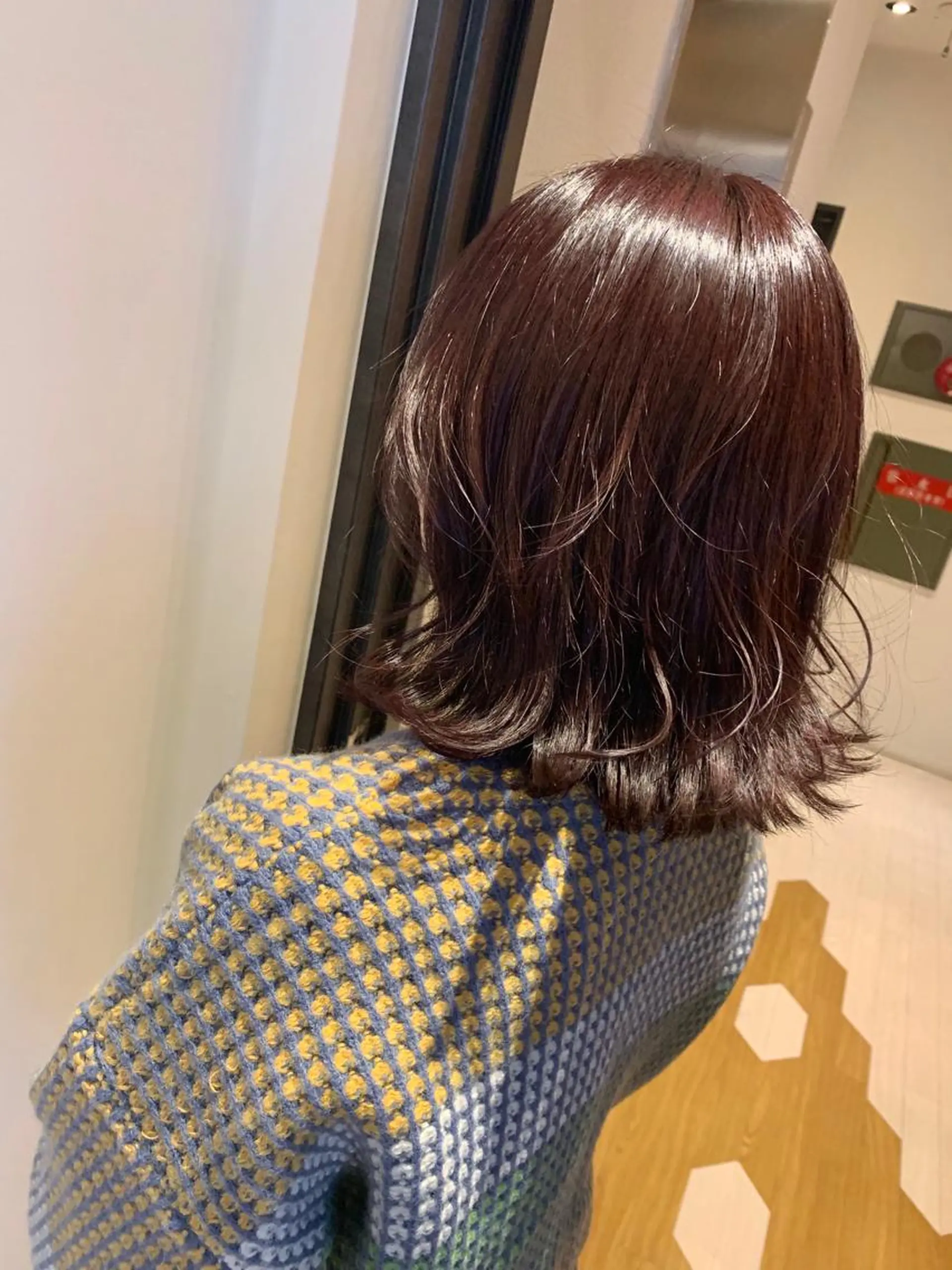 ミディアム カラー ヤマナカ エリカのヘアスタイル