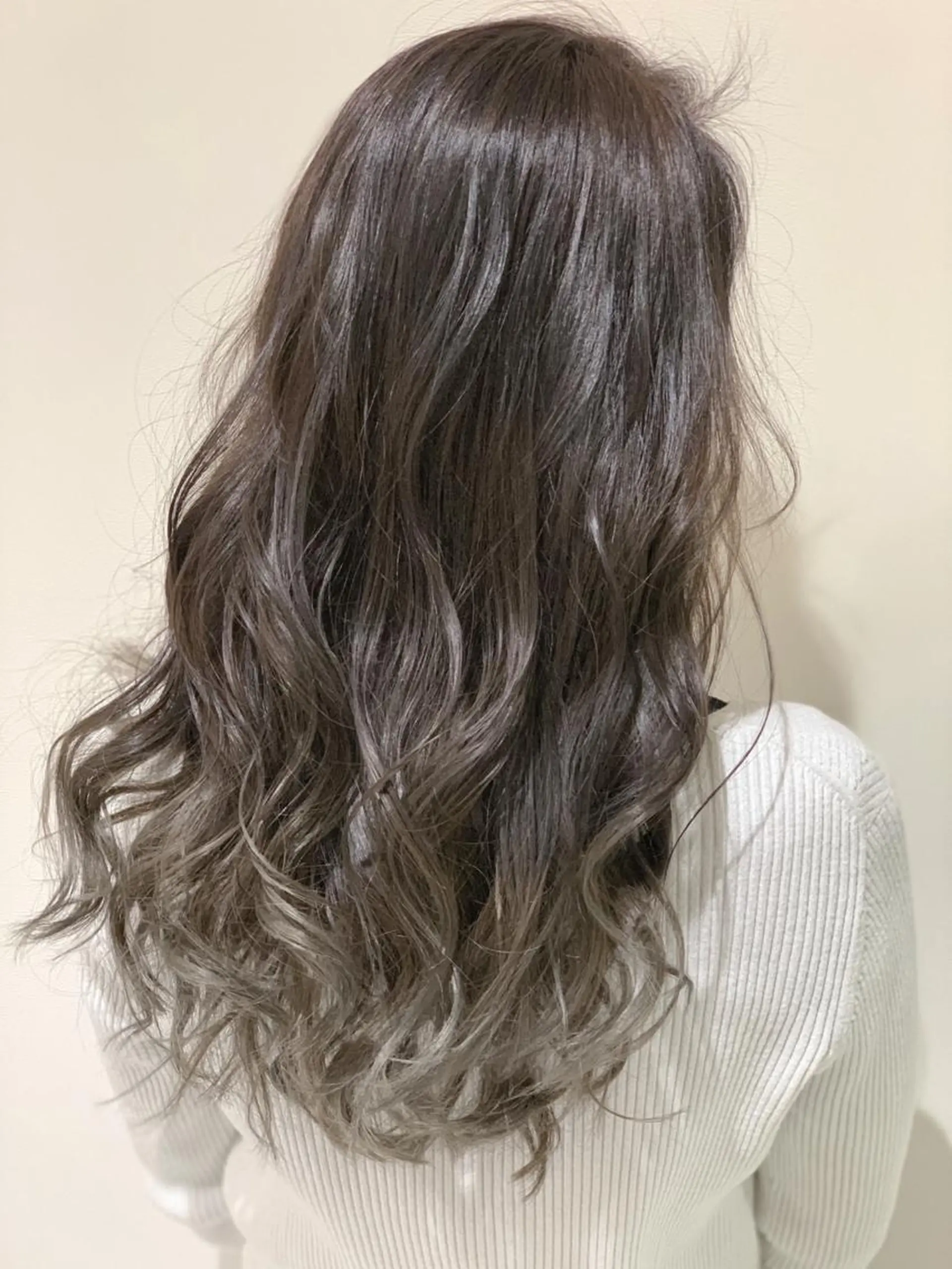 ロング カラー ヘアカラー トリートメント 松吉 純平のヘアスタイル