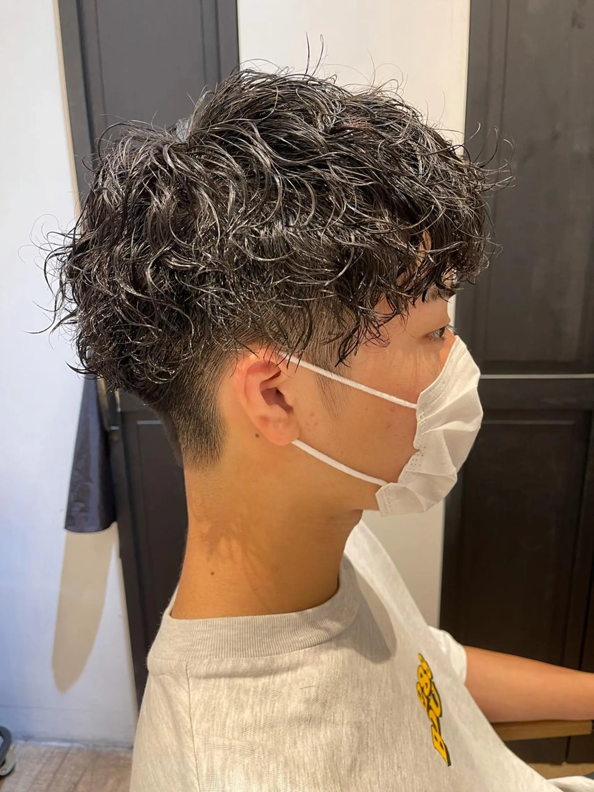 ショート パーマ メンズ メンズパーマ ツイストスパイラルパーマ スパイラルパーマ カット パーマ トリートメント ヘアセット lana hair 新宿 髪質改善トリートメント 新宿三丁目所属・新宿メンズパーマ TAKE曲がる縮毛のヘアスタイル