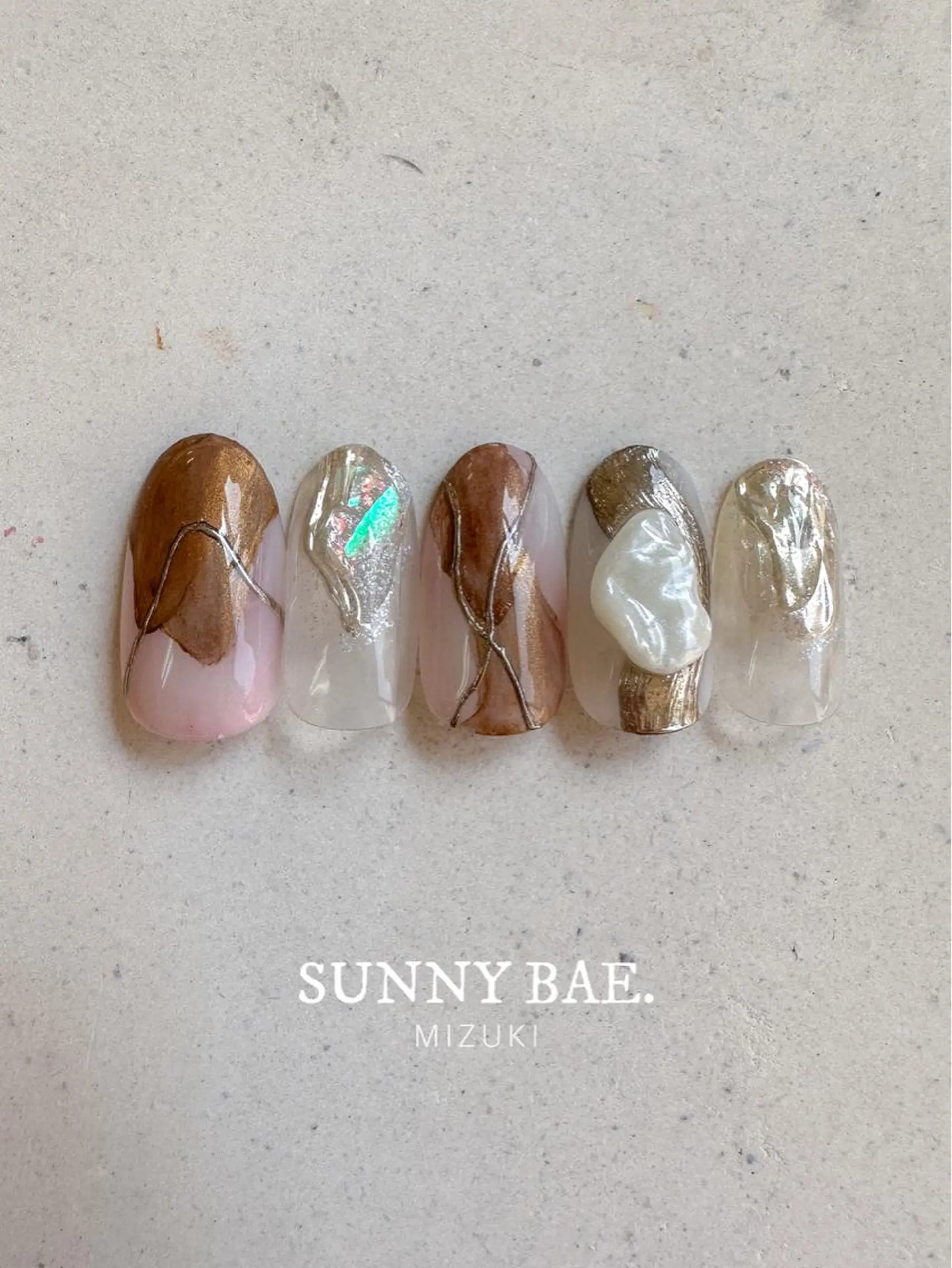 ネイル ジェルネイル ミラーネイル ニュアンスネイル ハンドネイル SUNNY BAE. 🌼MIZUKIのネイルデザイン