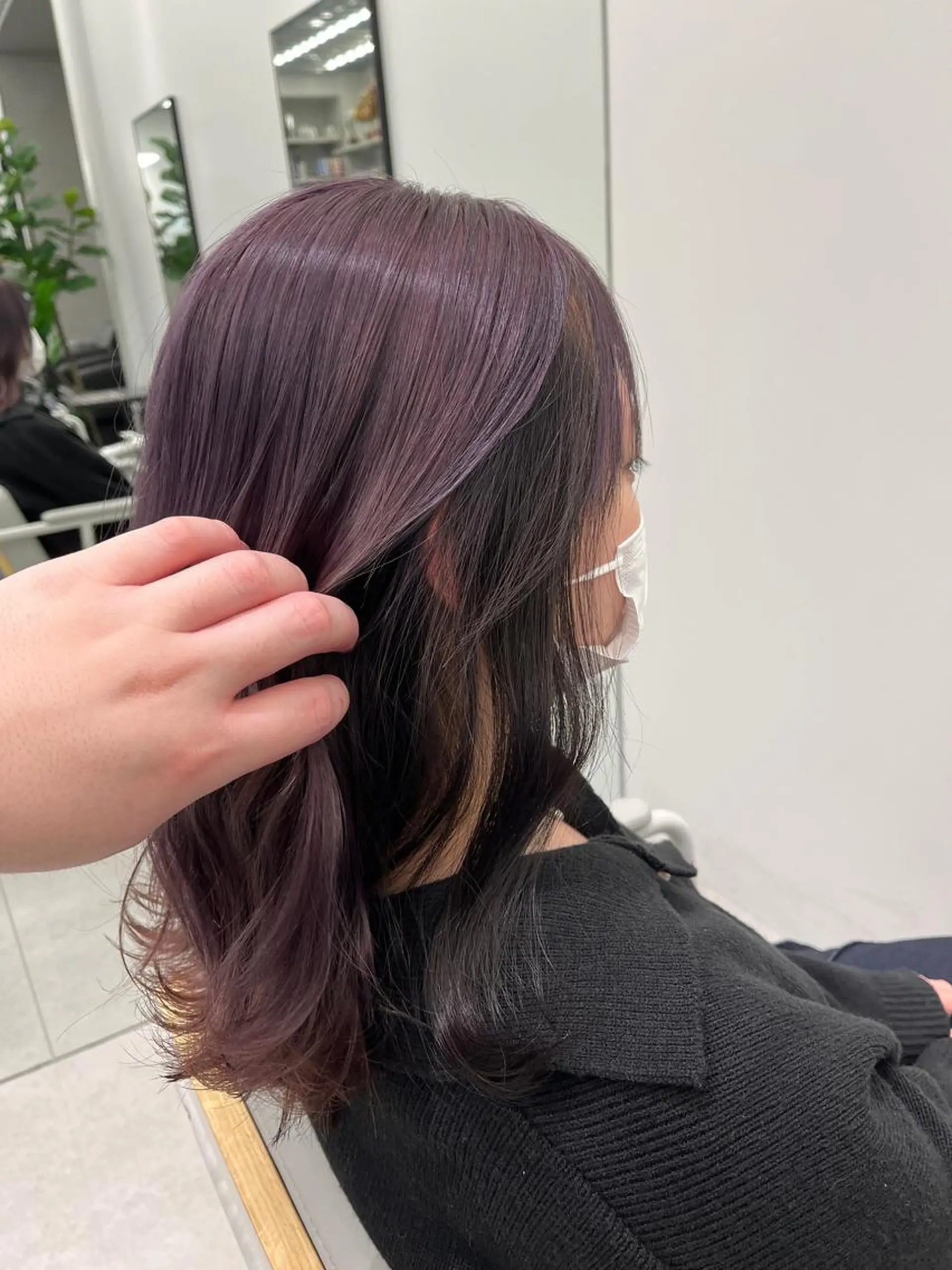 セミロング カラー 菅 樹希弥のヘアスタイル