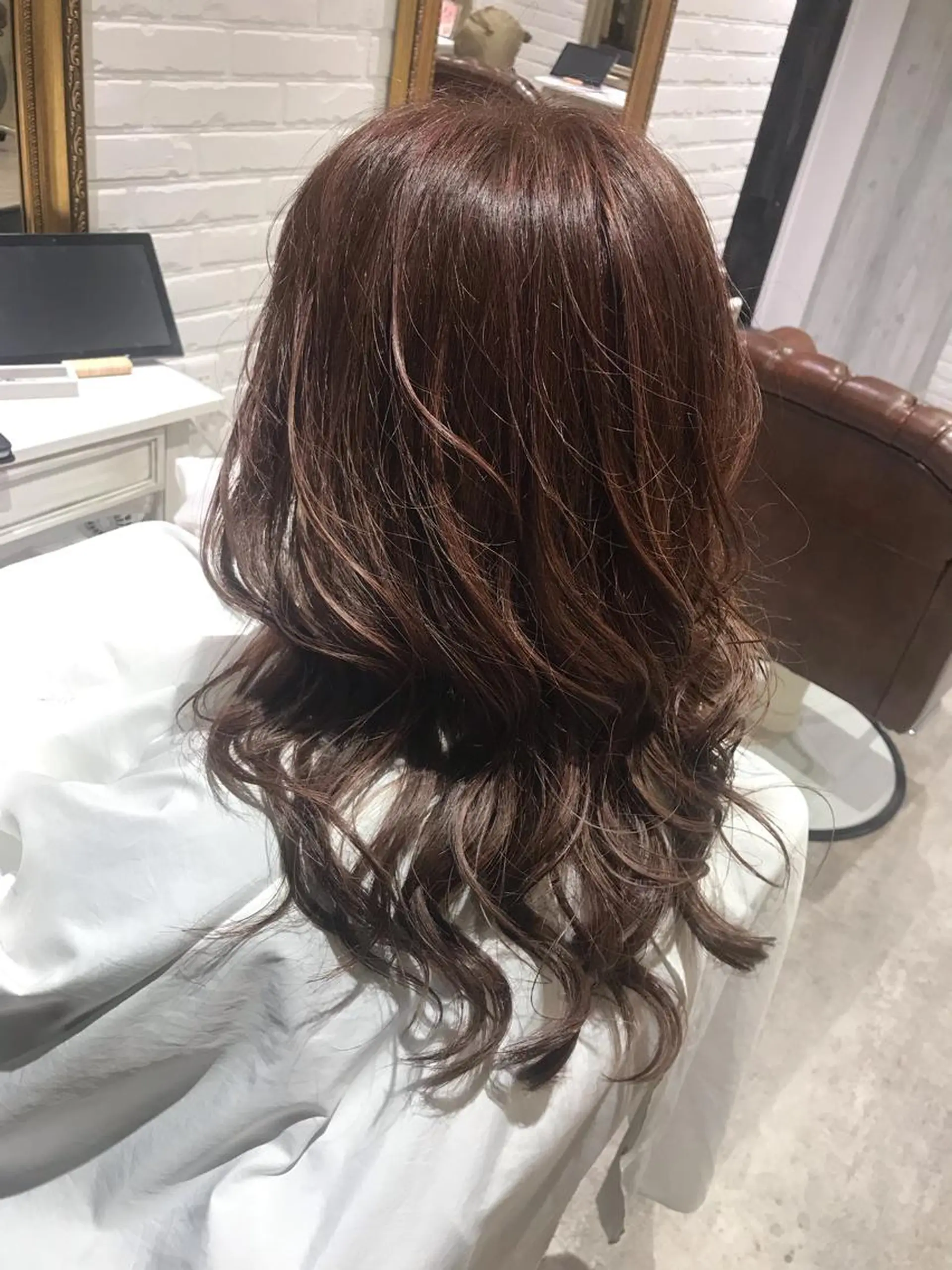 セミロング カラー ベージュカラー ハイライトカラー ピンクカラー ピンクベージュ ハイライト Renatus店長 金子裕美のヘアスタイル