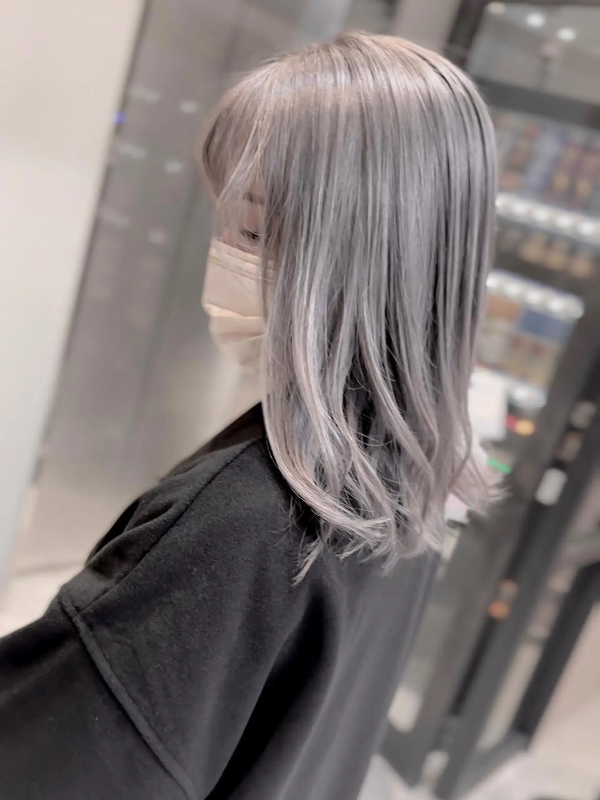 セミロング ヘアカラー 🔷ブリーチバレイヤ ージュ🔷飯野達也のヘアスタイル