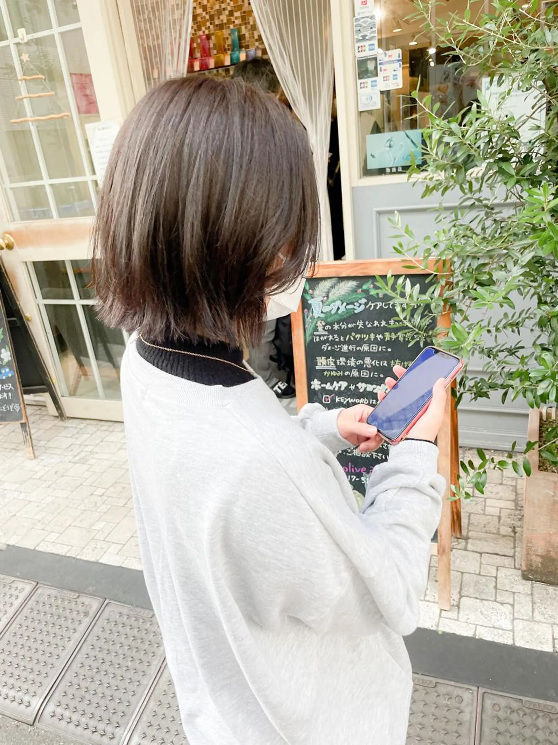 ショート カラー 切りっぱなしボブ ボブレイヤー ボブ レイヤーカット ローレイヤー ヘアカラー パーマ トリートメント ✨カラー支持No.1 🧸ワキ カナコ🧸のヘアスタイル