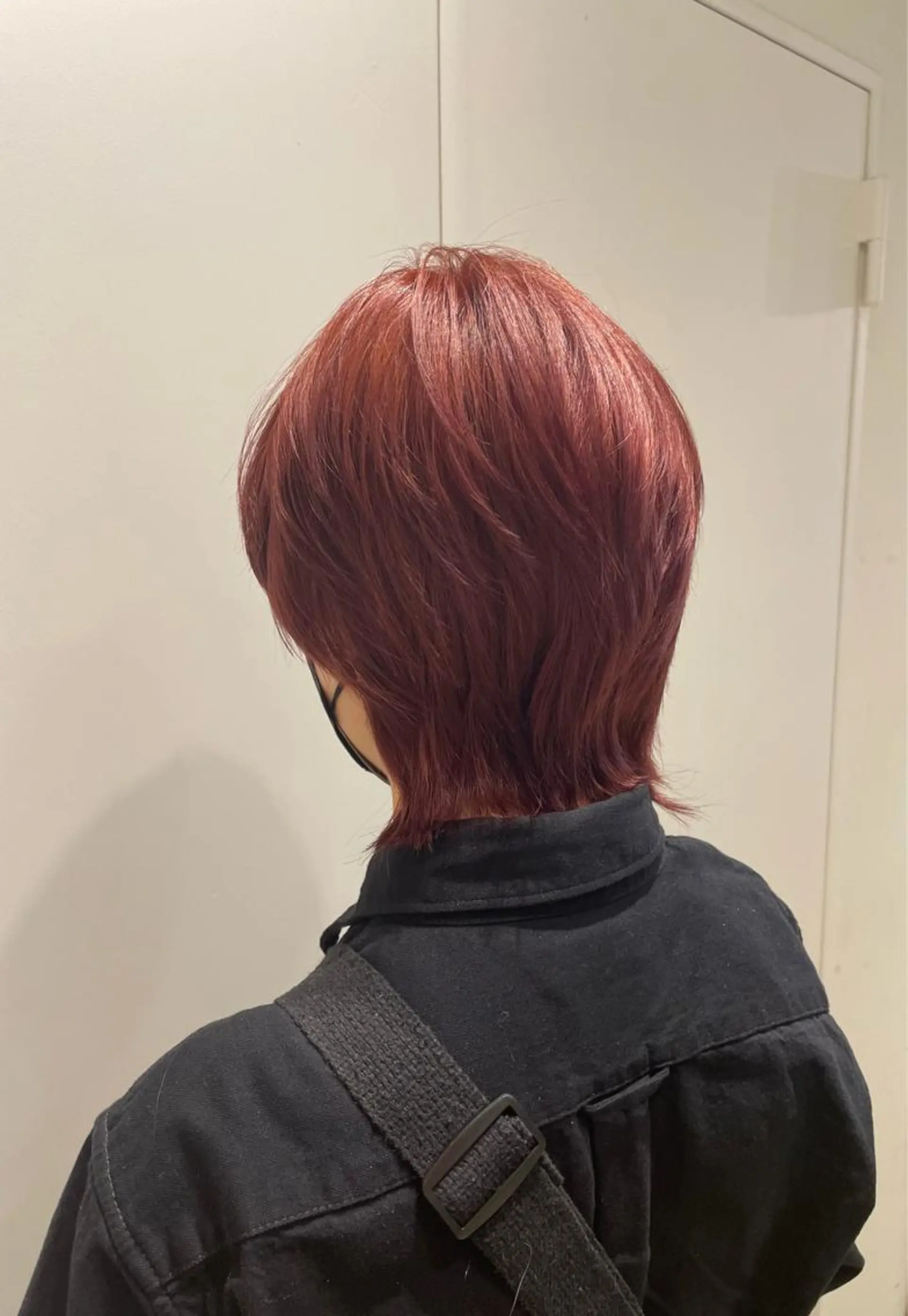 ショート カラー パーマ ヘアアレンジ メンズ メンズブリーチ メンズハイトーン メンズインナーカラー メンズ韓国風 マッシュ 新宿　副店長 新井彩斗のヘアスタイル