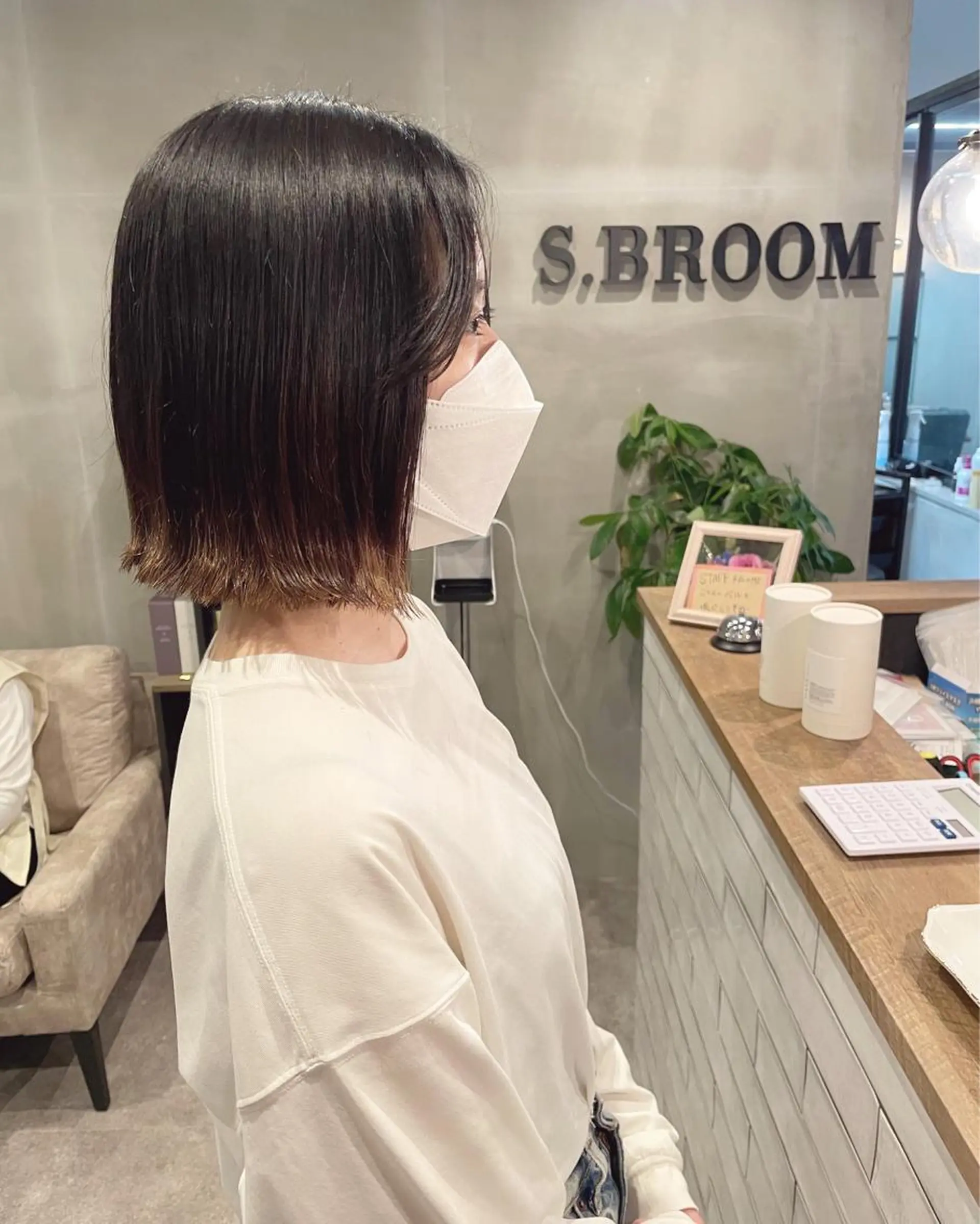 ショート カラー カット ヘアカラー トリートメント S.BROOM なんばTAKUYAのヘアスタイル