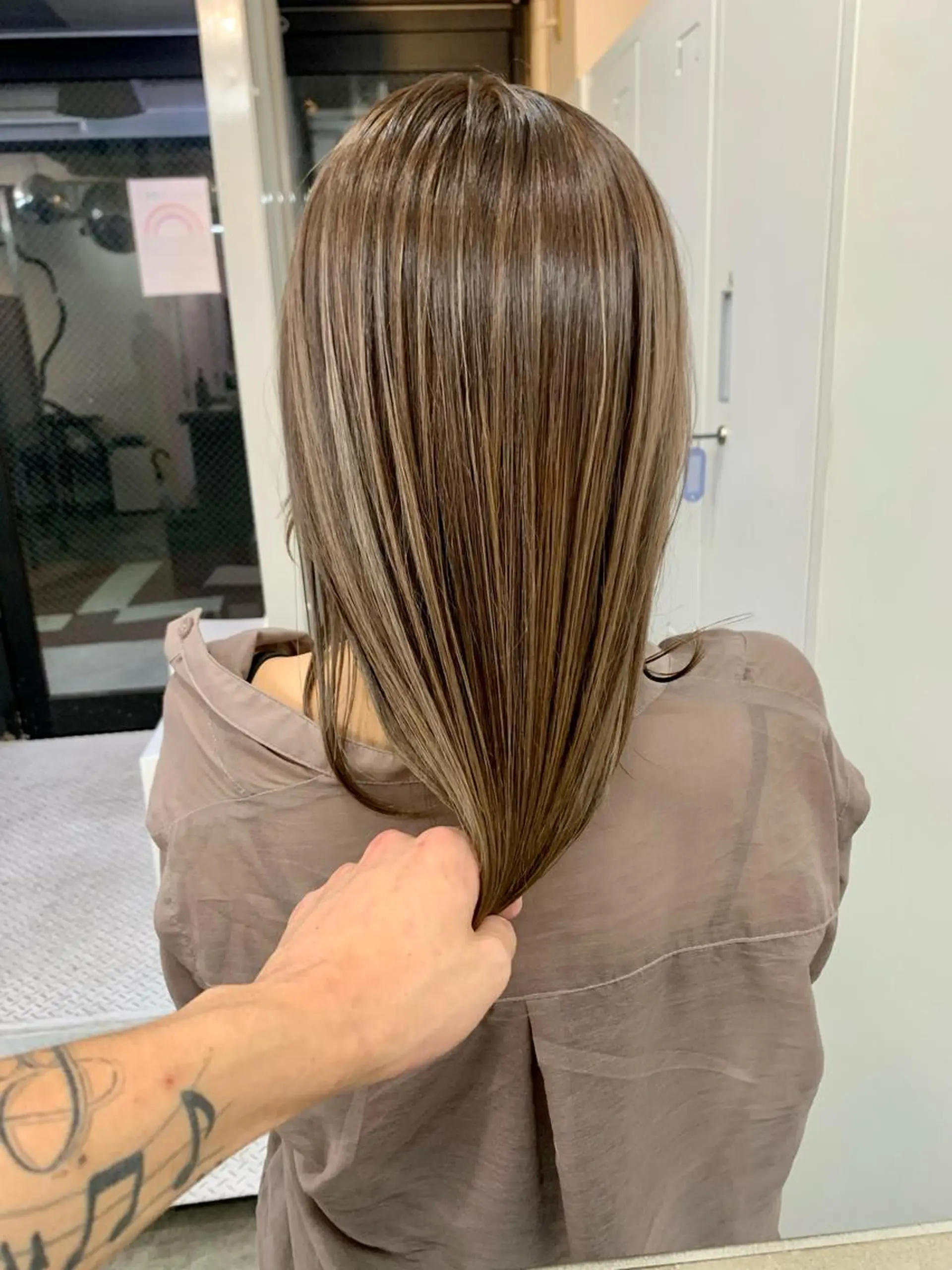 ロング カラー ヘアアレンジ ヘアカラー トリートメント ヘアセット ハイトーン/美髪矯正 🍃大江拓実のヘアスタイル