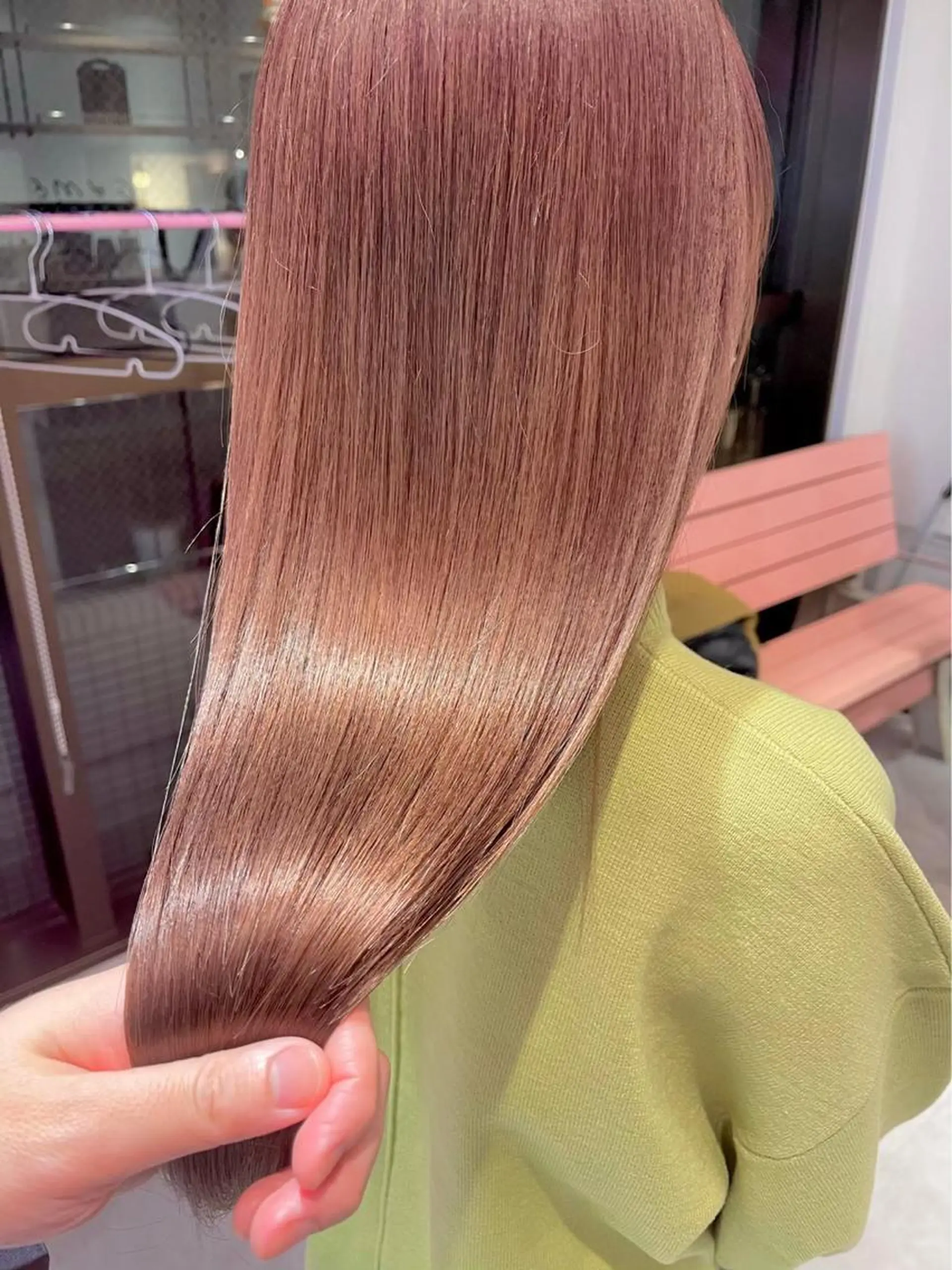 セミロング トリートメント ヘアセット レイヤーカット ハイトーンウエダのヘアスタイル