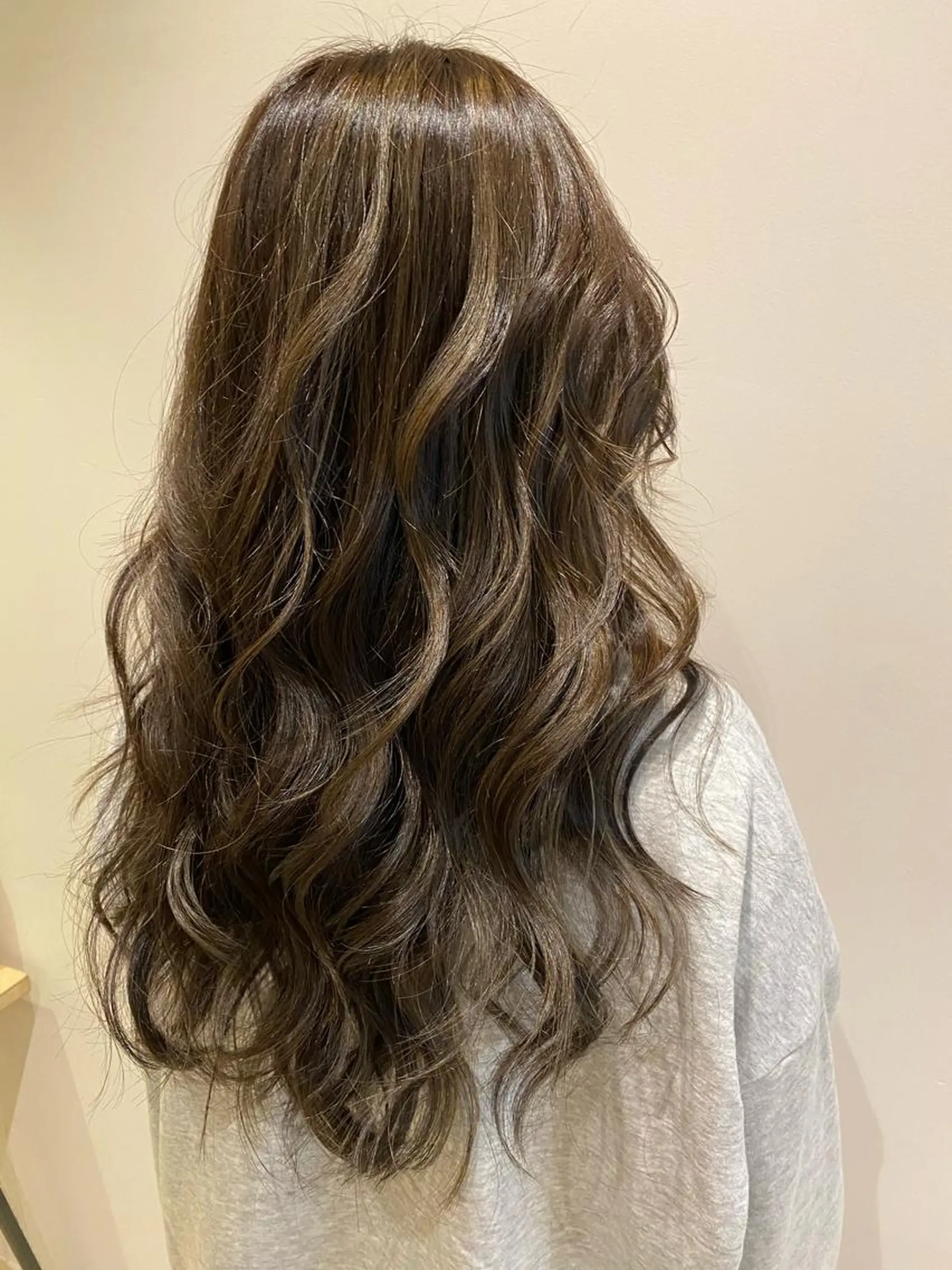 ロング カラー アッシュ アッシュブラウン ブラウンカラー ハイライトカラー ハイライト カット ヘアカラー トリートメント 艶髪🌿美髪 大塚礼乃【西荻窪】のヘアスタイル