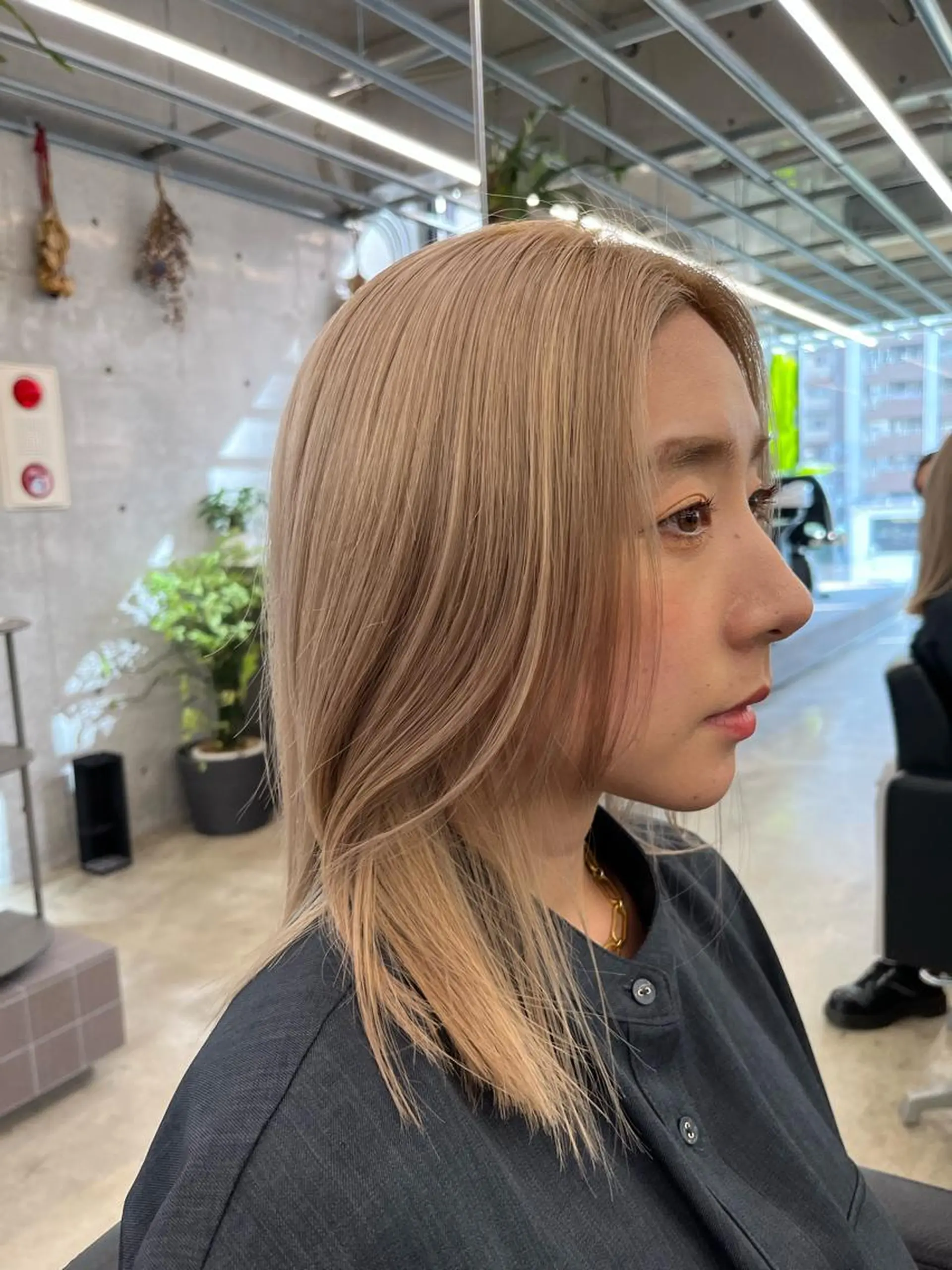 セミロング カラー カット ヘアカラー ダブルカラー/ ケアブリーチ/クニトのヘアスタイル