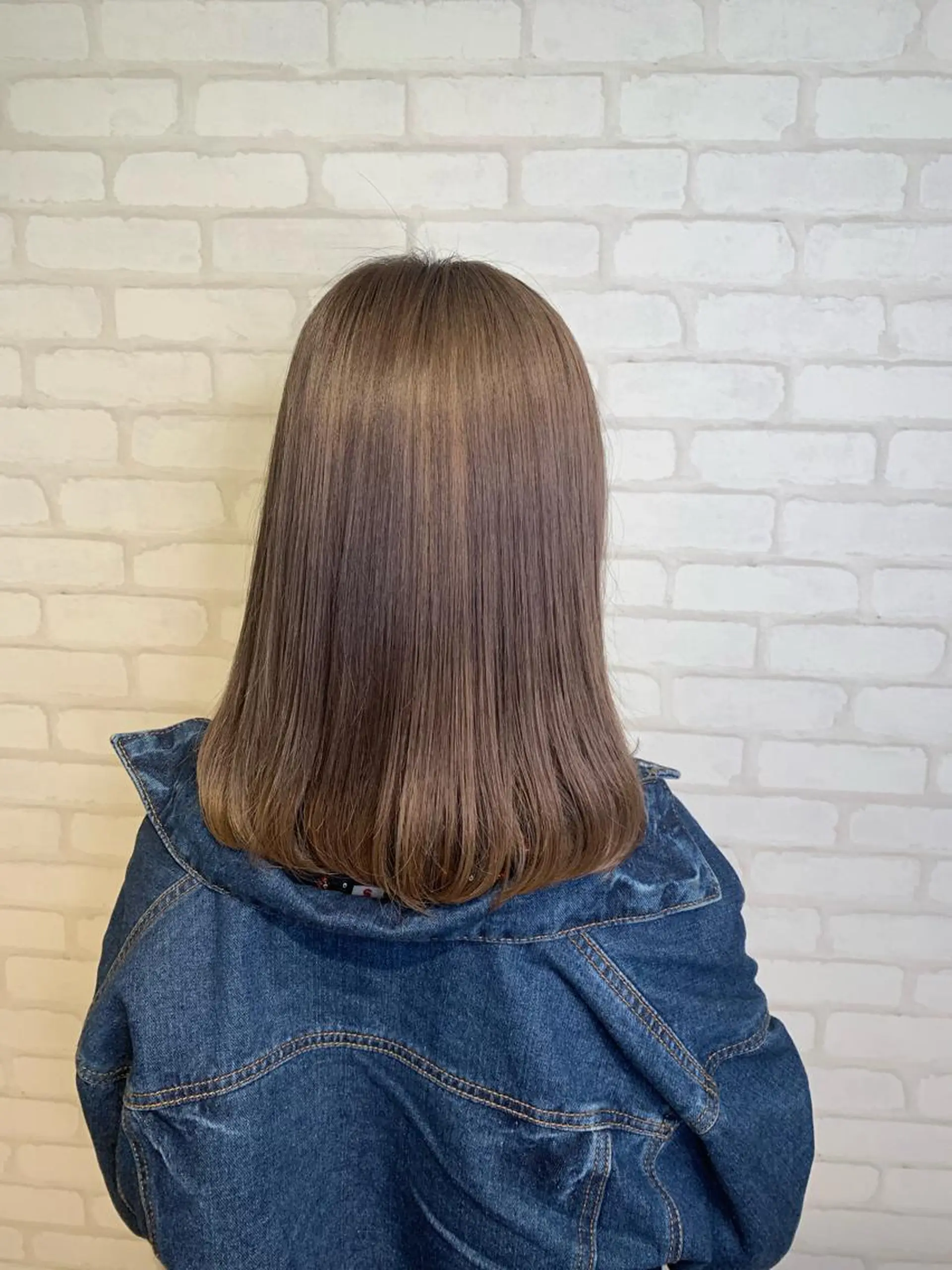 セミロング カラー ヘアアレンジ ベージュカラー ミルクティーベージュ ✨艶髪✨透明感✨ 山内大樹のヘアスタイル