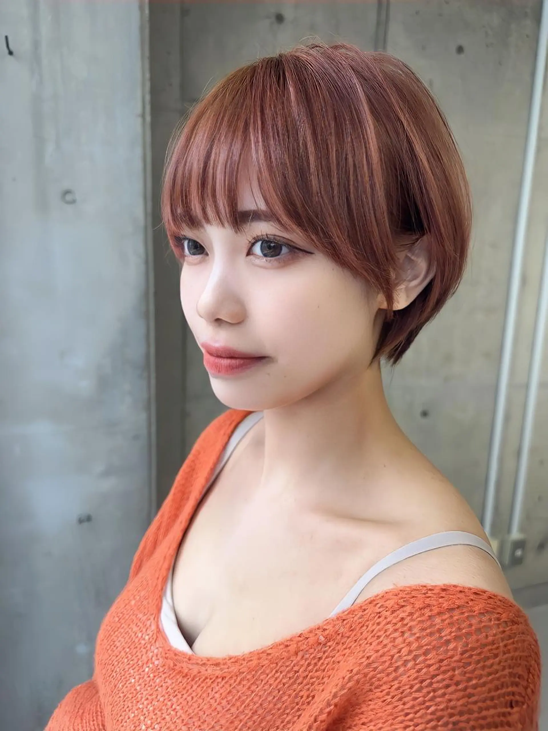 ショート カット ヘアカラー かえ🩶韓国ボブ🎀 透明感カラー🥣のヘアスタイル