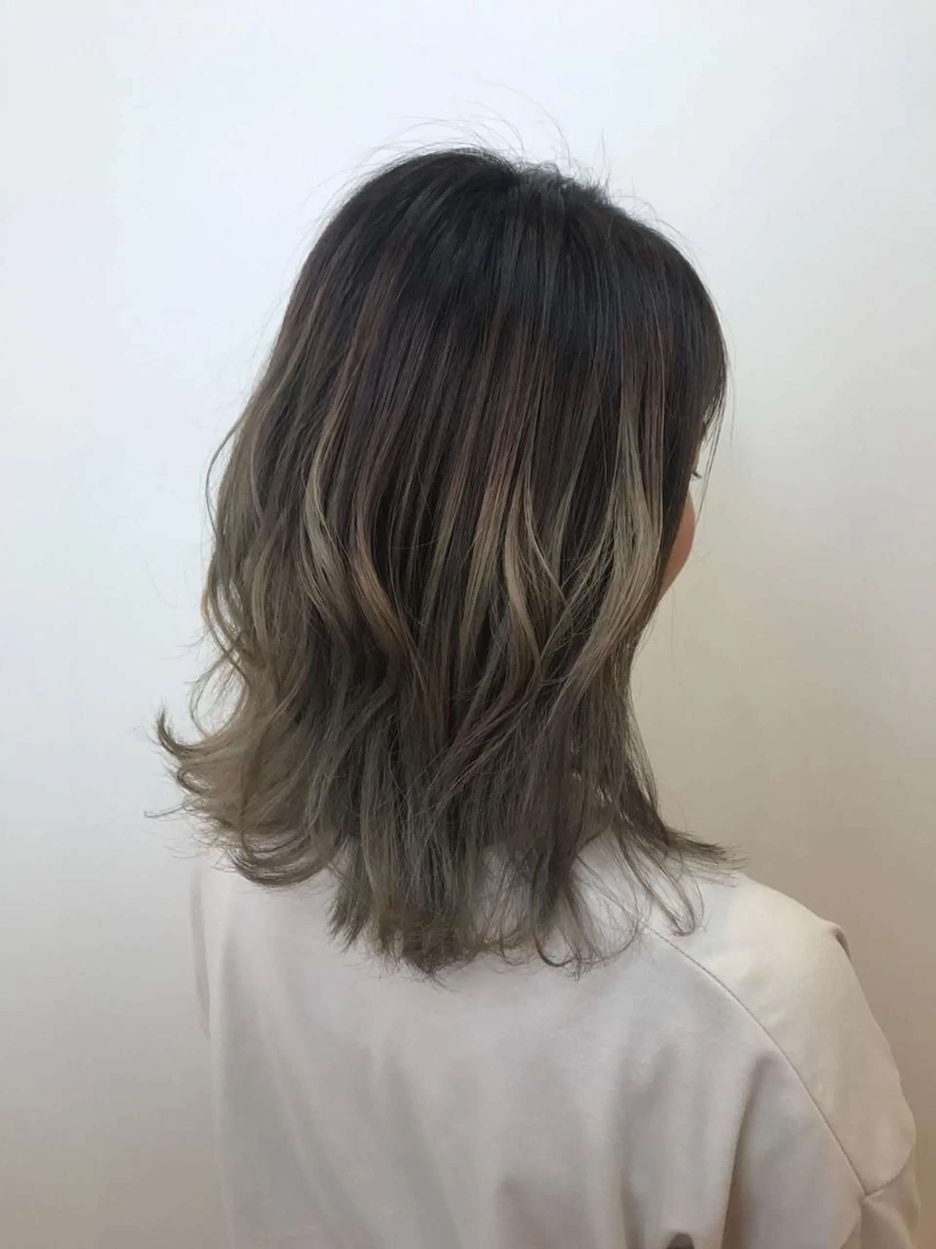 ミディアム カラー カット ヘアカラー 湯浅 了一のヘアスタイル
