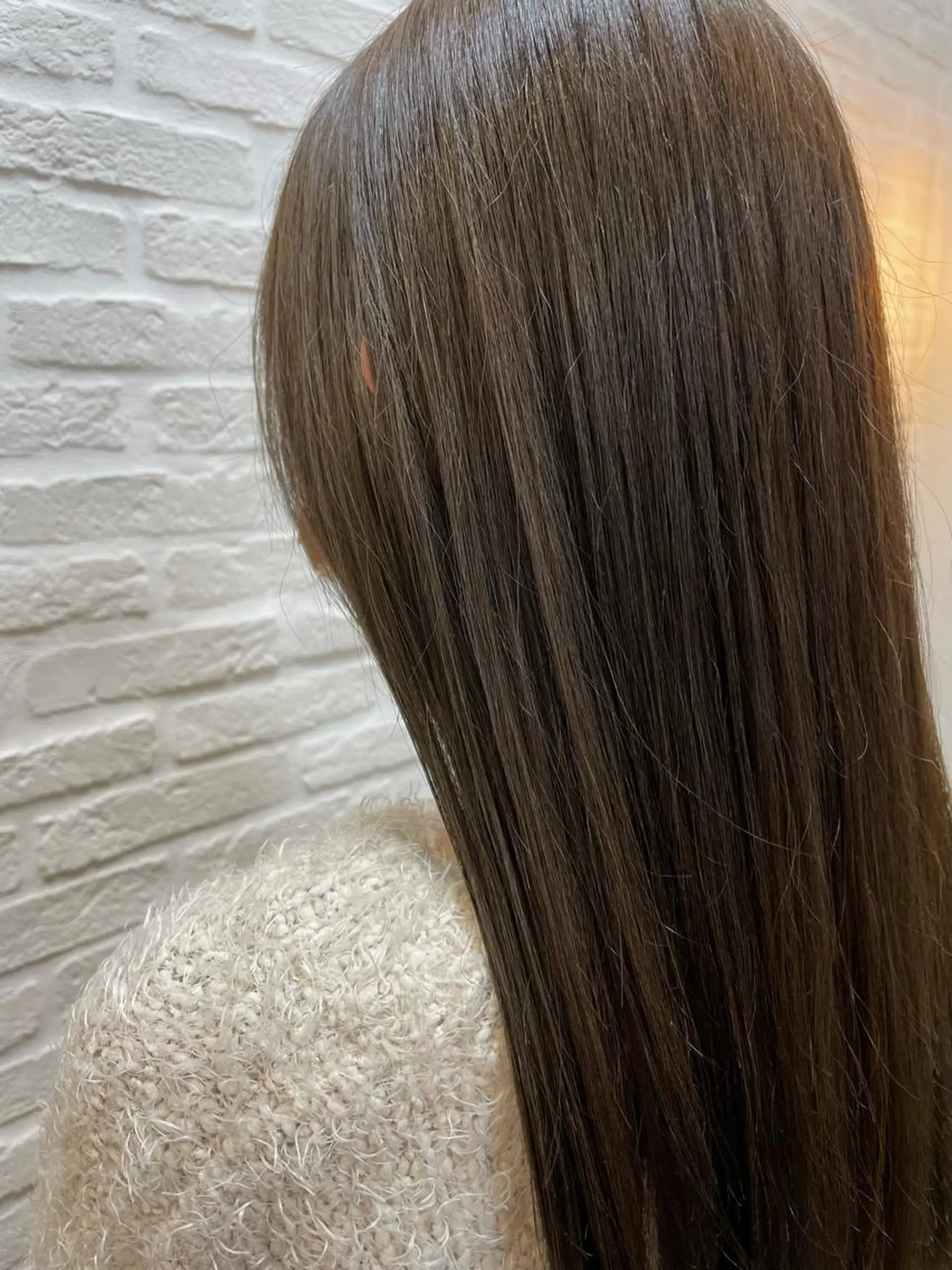 カラー グレージュ オリーブグレージュ オリーブグレー 新谷 玲日のヘアスタイル
