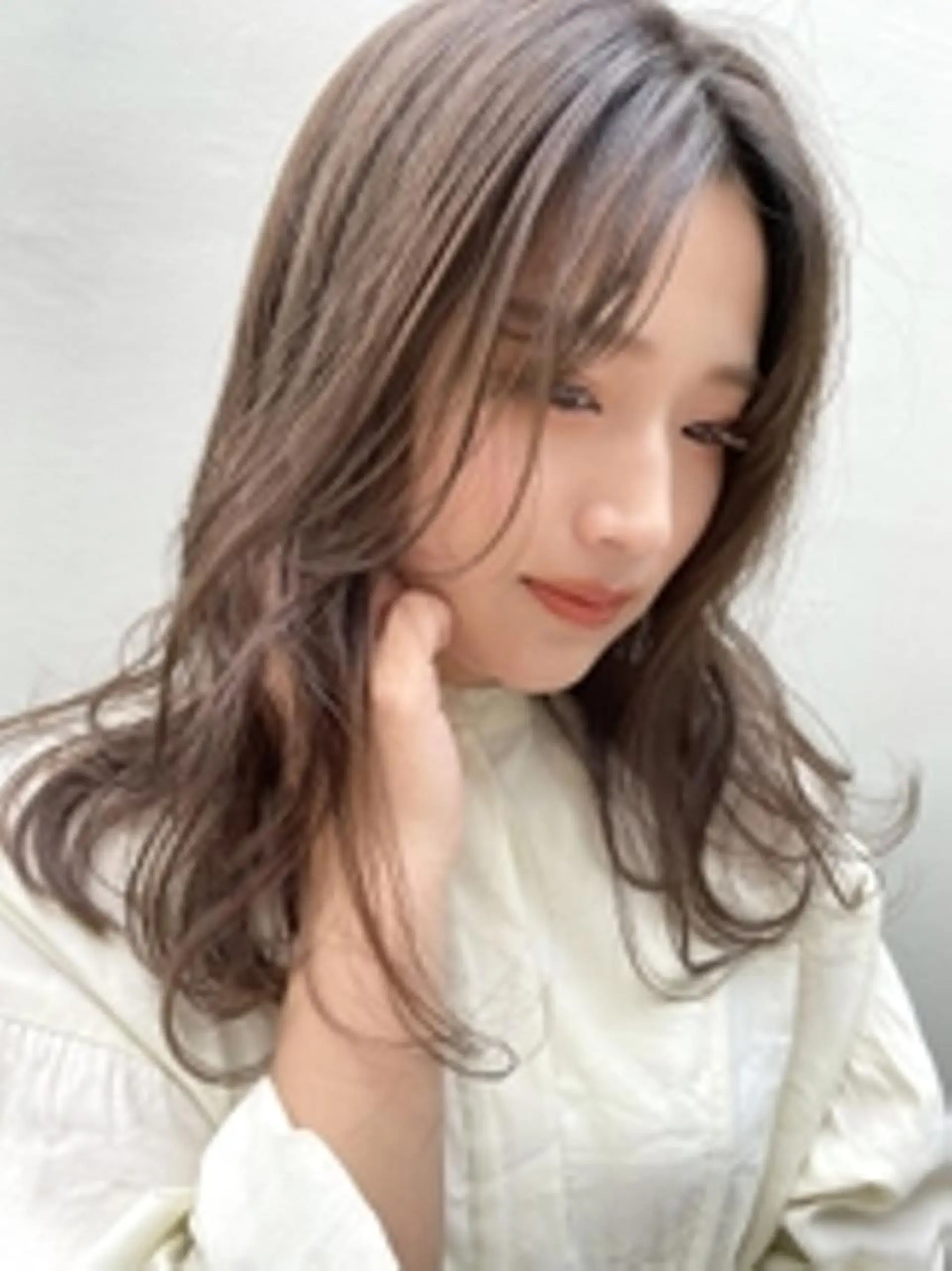 セミロング パープルカラー ヘアカラー SiLO 【シロ】のヘアスタイル