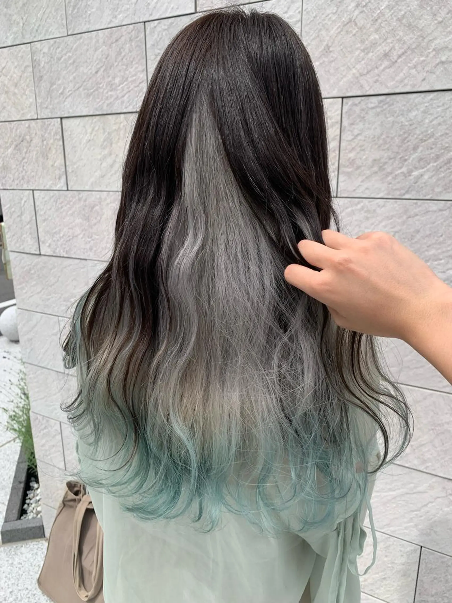 ロング カラー ブリーチ ブルーカラー カット ヘアカラー 🌸U-topia 🌸伊藤穂乃花🌸のヘアスタイル
