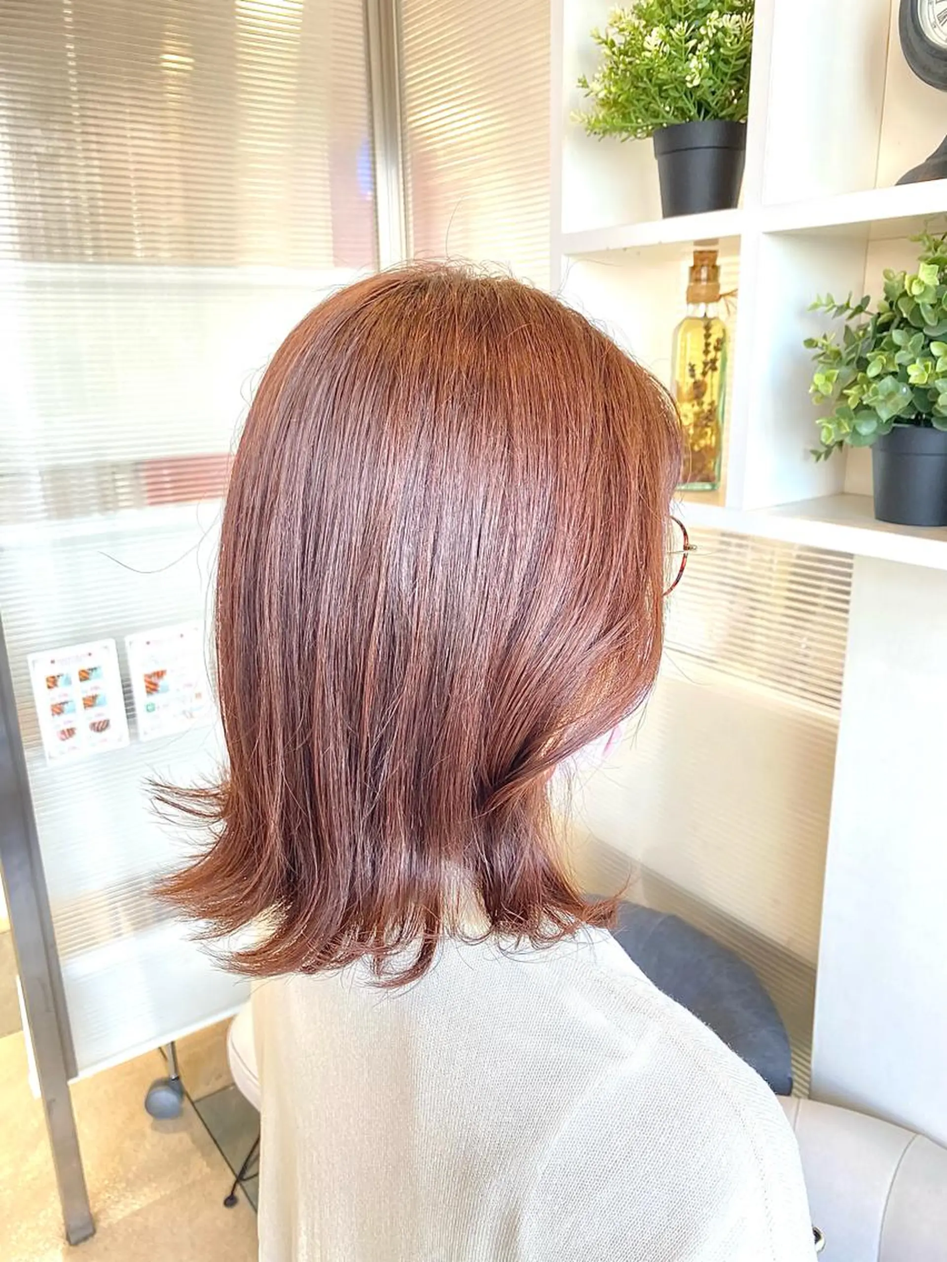 ミディアム カラー ブリーチ ブラウンカラー ブリーチなしカラー ピンクカラー ピンクブラウン 小野 茉奈美のヘアスタイル