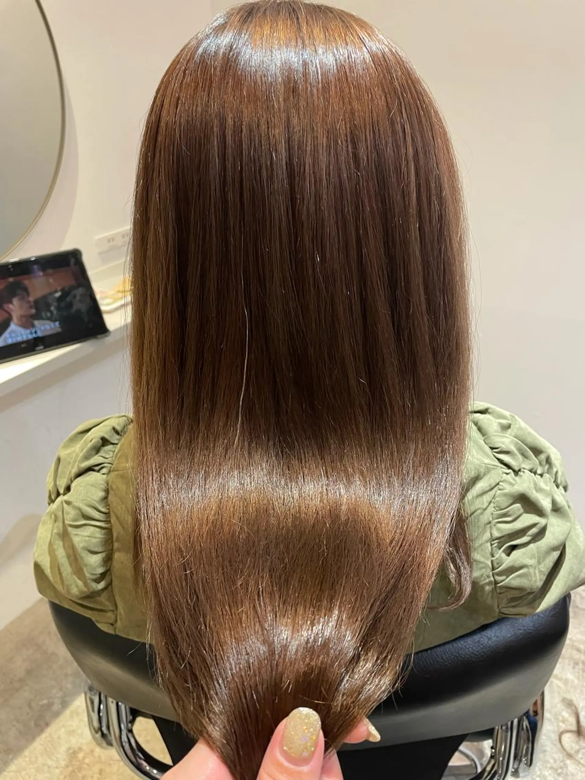 セミロング カラー ベージュカラー ブリーチ ブリーチなしカラー オリーブベージュ 髪質改善 カット ヘアカラー 縮毛矯正 トリートメント 中目黒🌼 🌼ハナのヘアスタイル