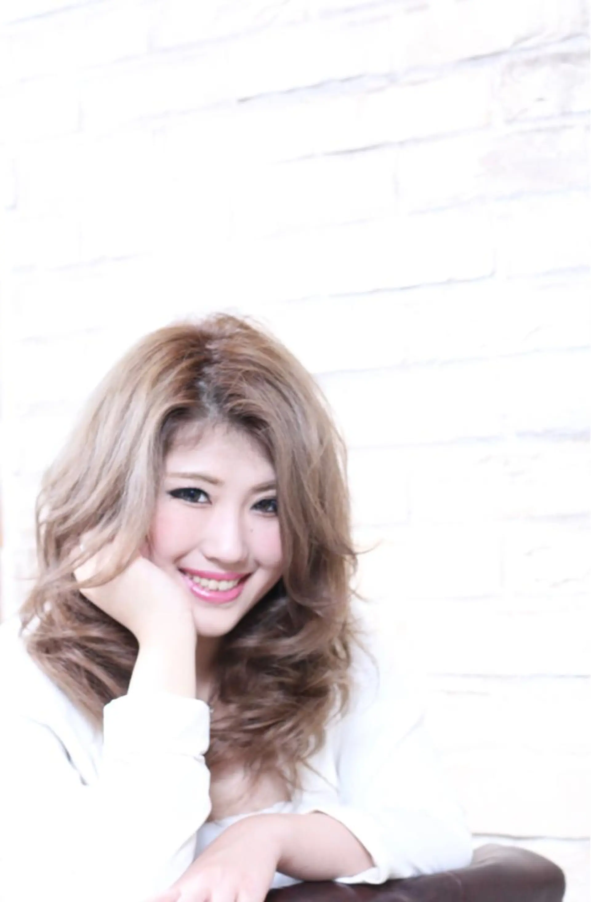 セミロング カラー ブリーチ PEAKHAIR所属・ヨシザキ ユタカのその他イメージ