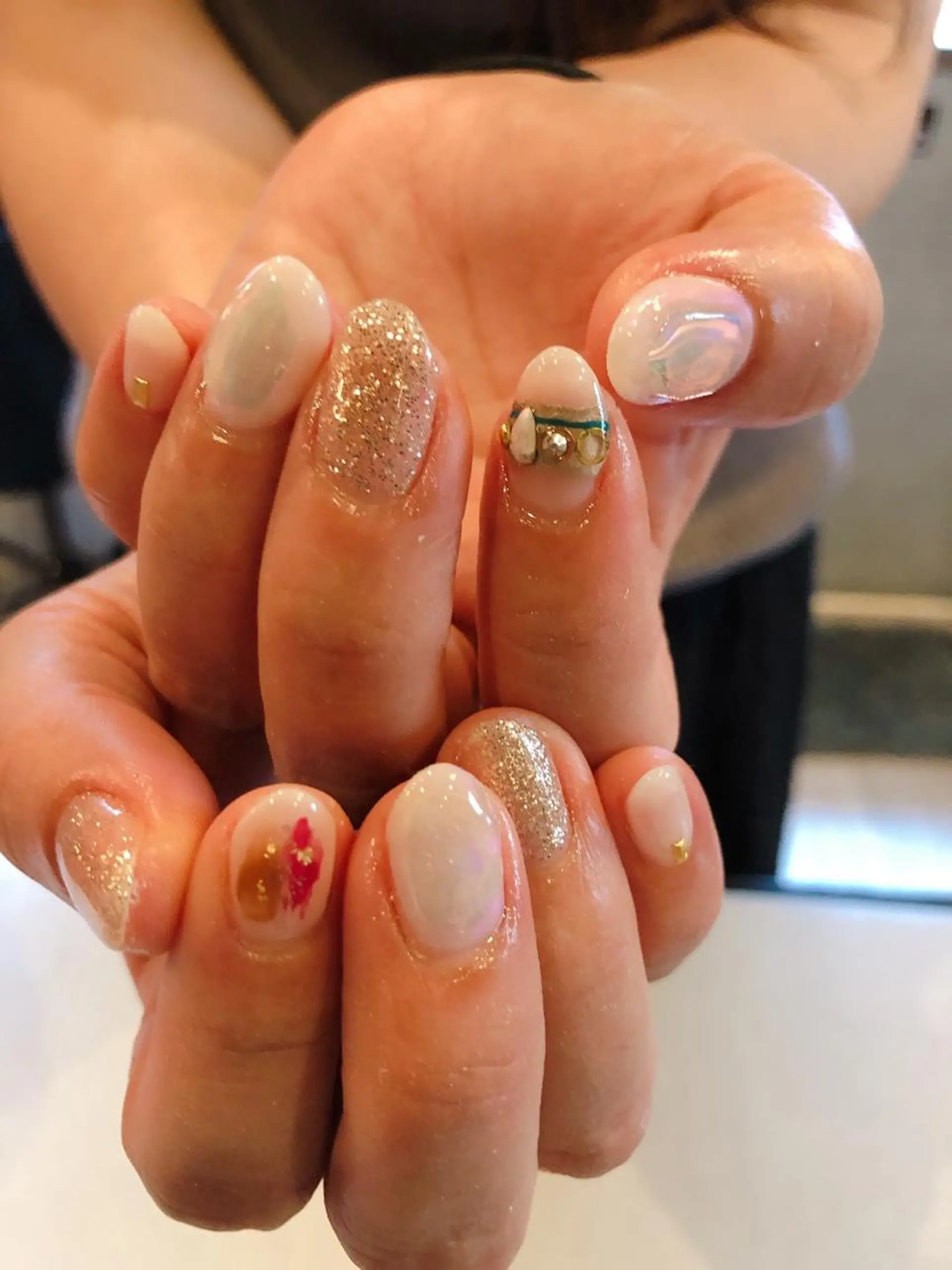 ネイル iiloo aromaworksのネイルデザイン