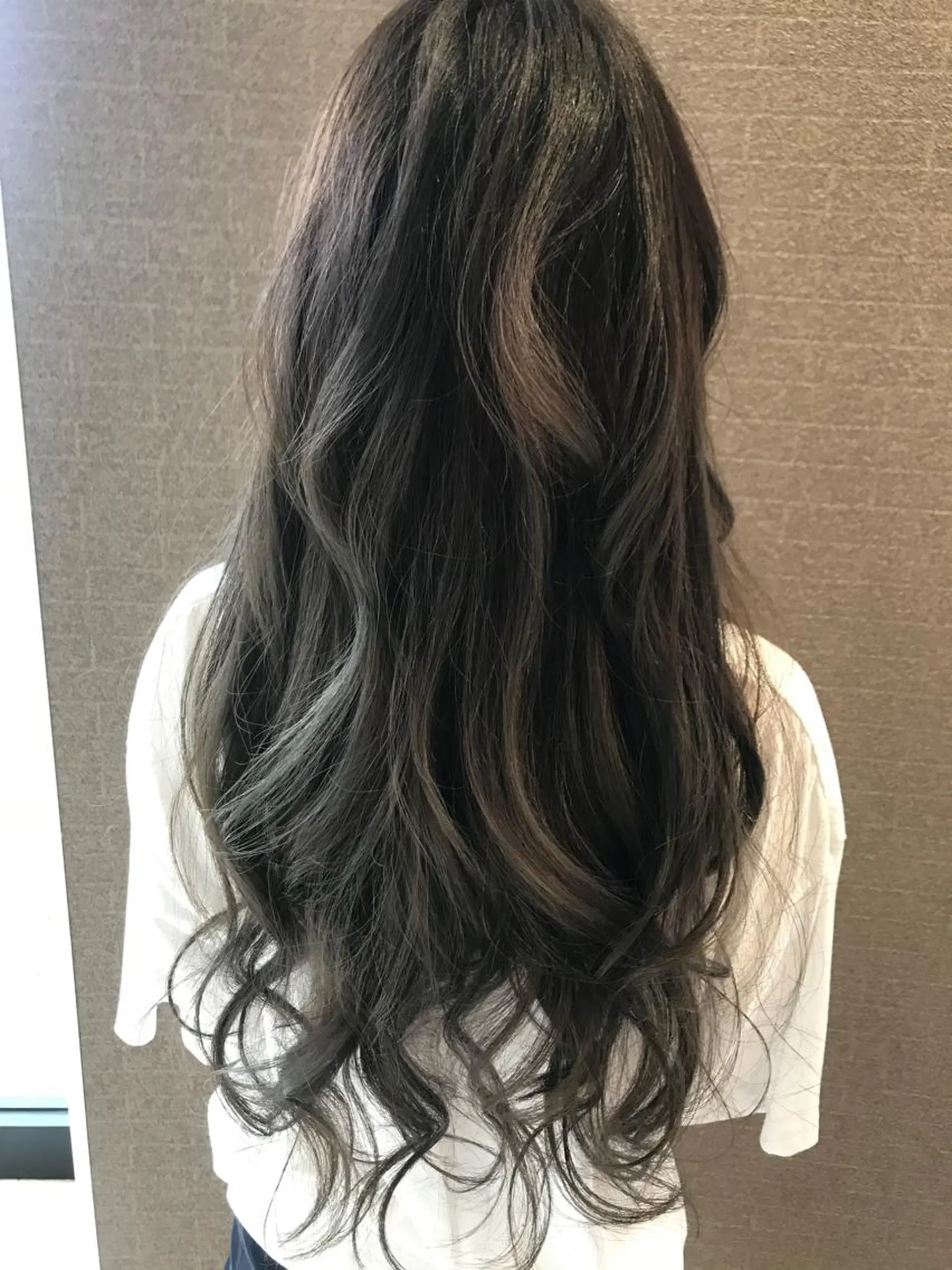 ロング カラー ヘアカラー トリートメント 土屋 貴章のヘアスタイル