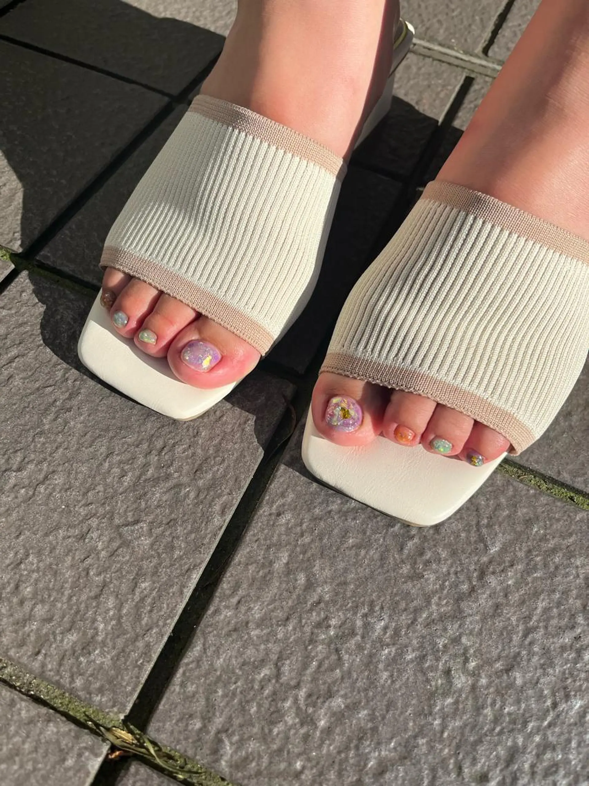 セミロング ネイル フットネイル ZEST kalon RINAのマツエク・マツパデザイン