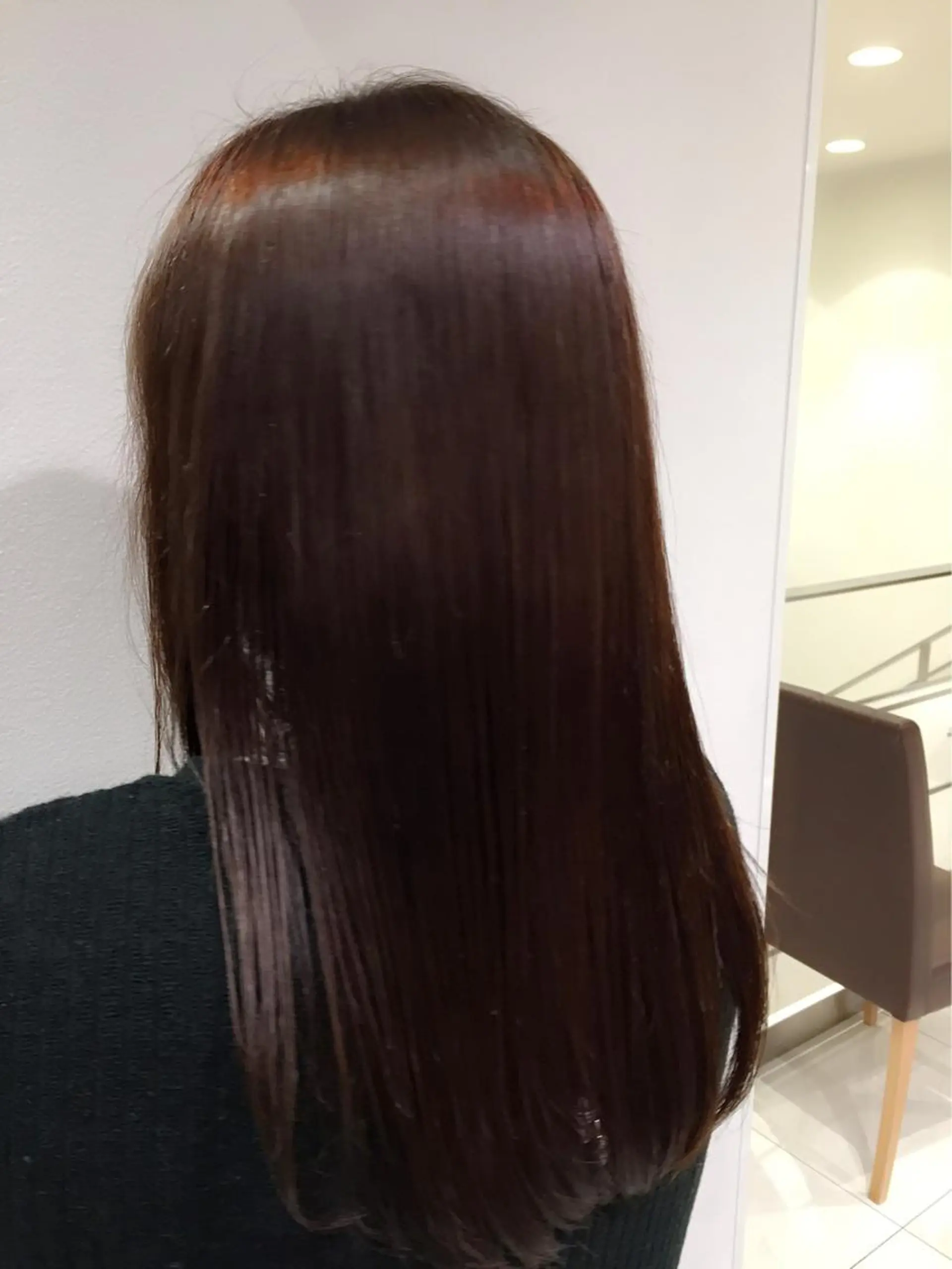 カラー 仁科 友恵のヘアスタイル