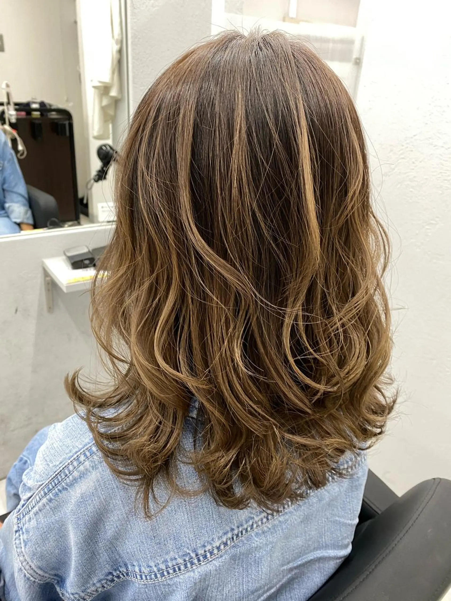 ミディアム ミルクティーカラー 🌈店長クボのヘアスタイル